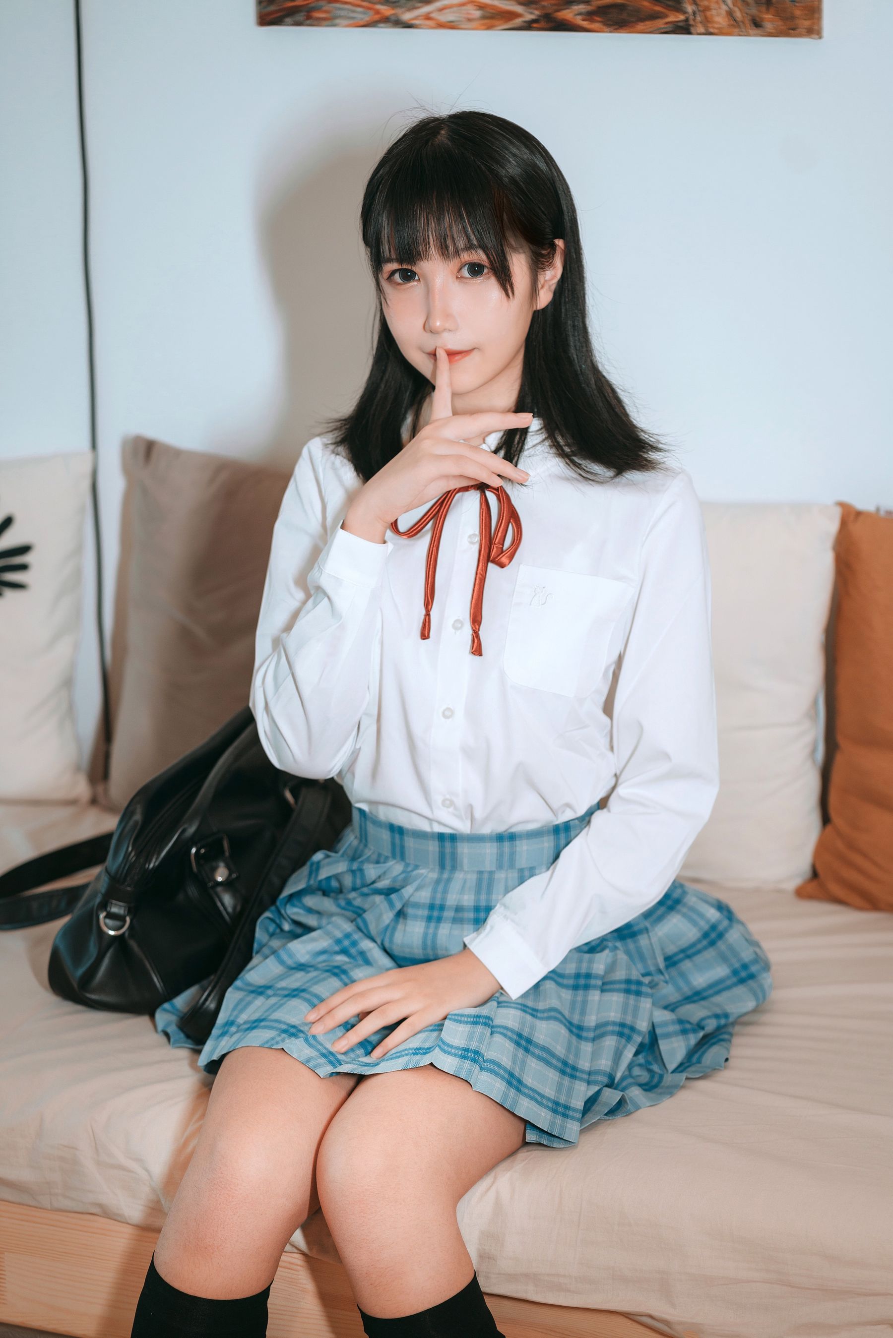 COSER美女逐月su 女儿的朋友 [14P]