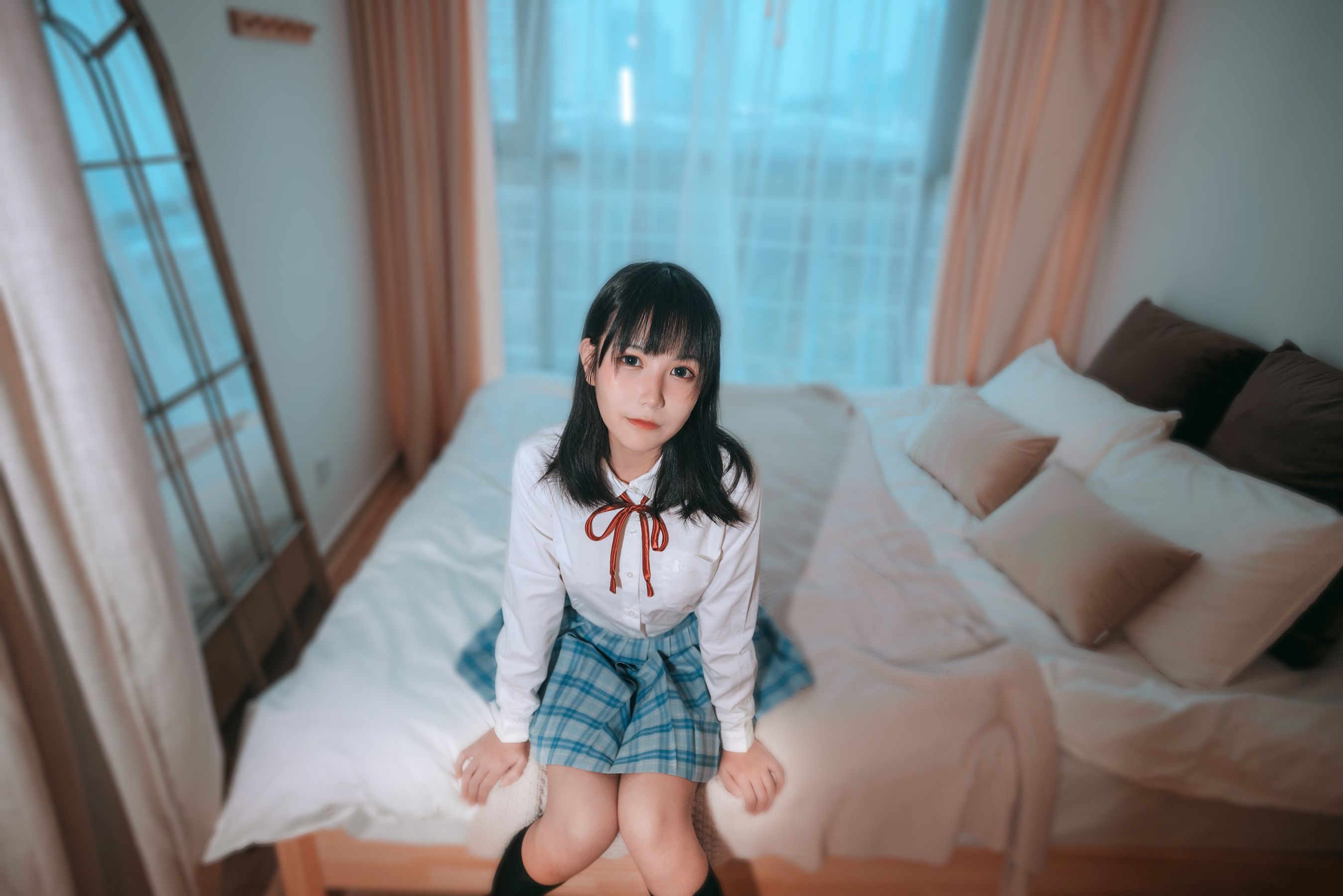 COSER美女逐月su 女儿的朋友 [14P]