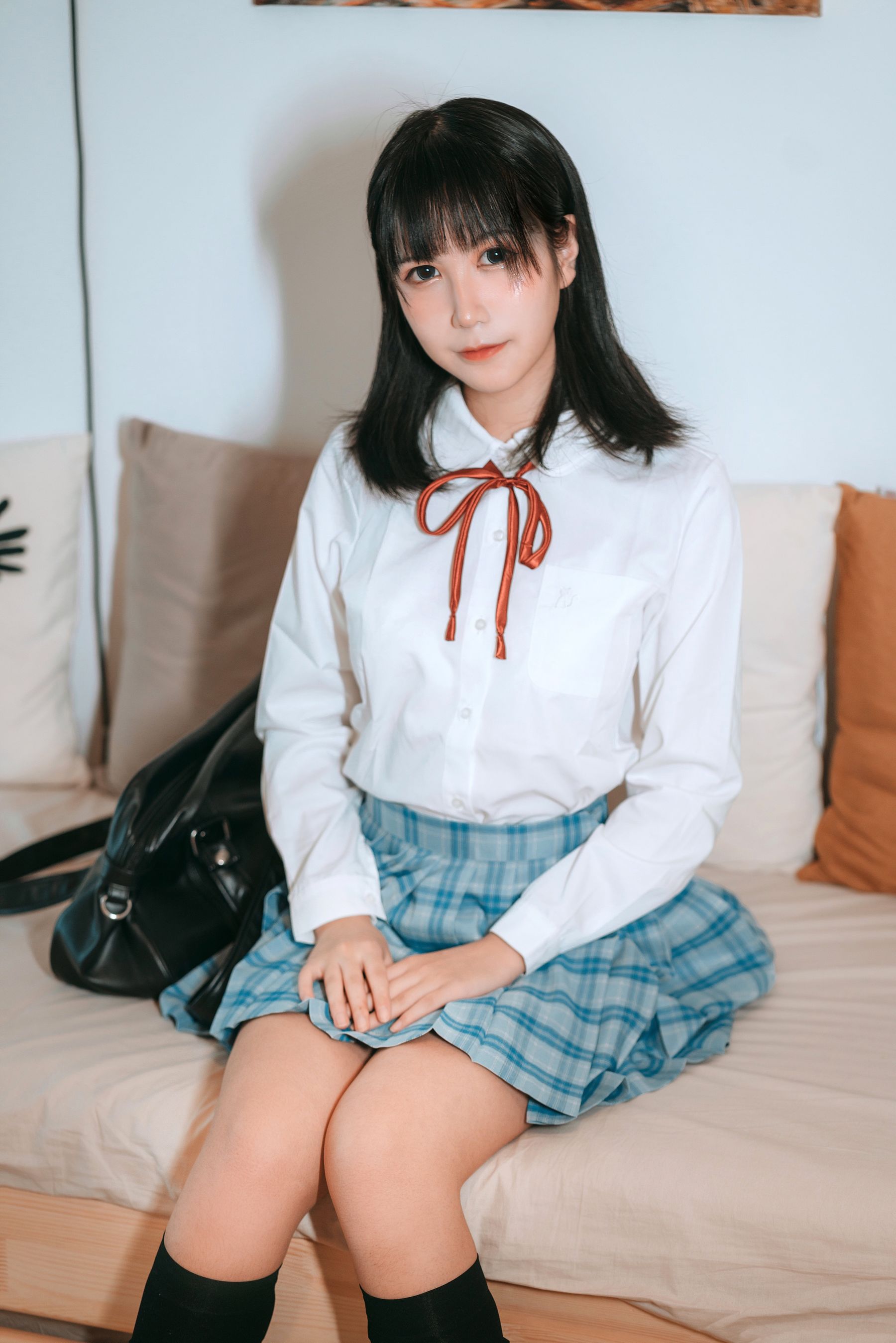 COSER美女逐月su 女儿的朋友 [14P]