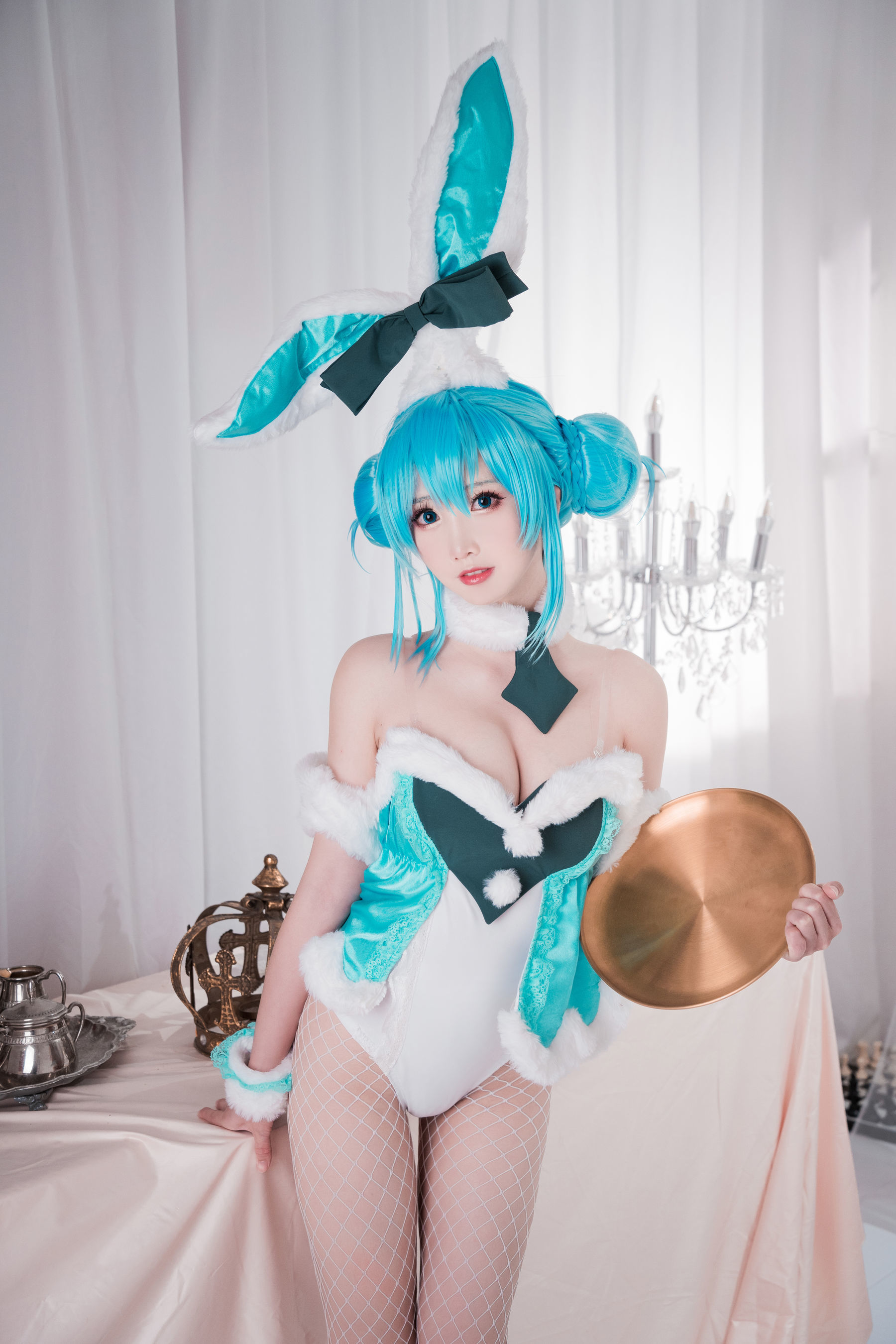 可爱人气Coser面饼仙儿 – 初音兔女郎 [17P]