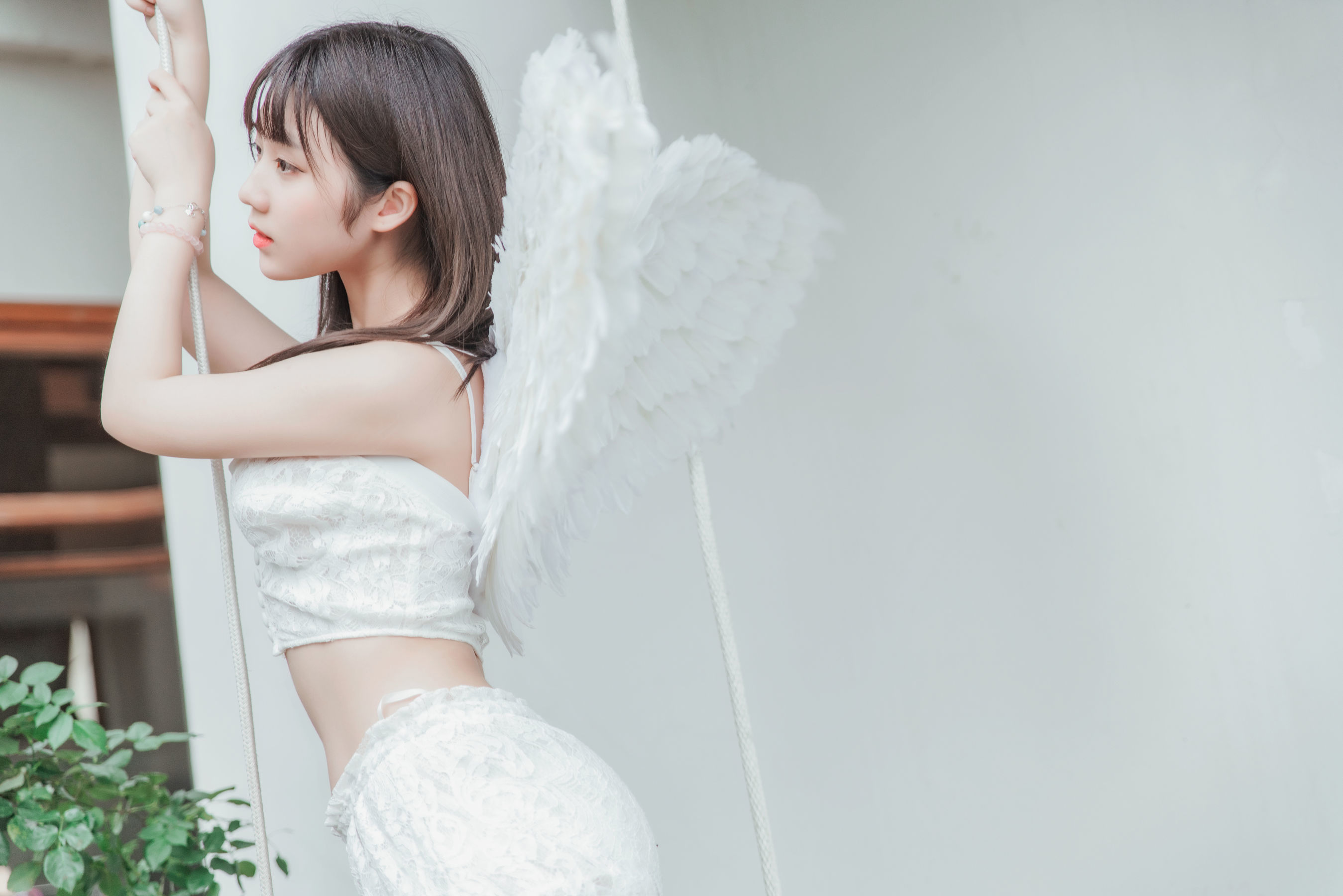 [萝莉COS] 微博福利姬镜酱 – 空镜 [88P]