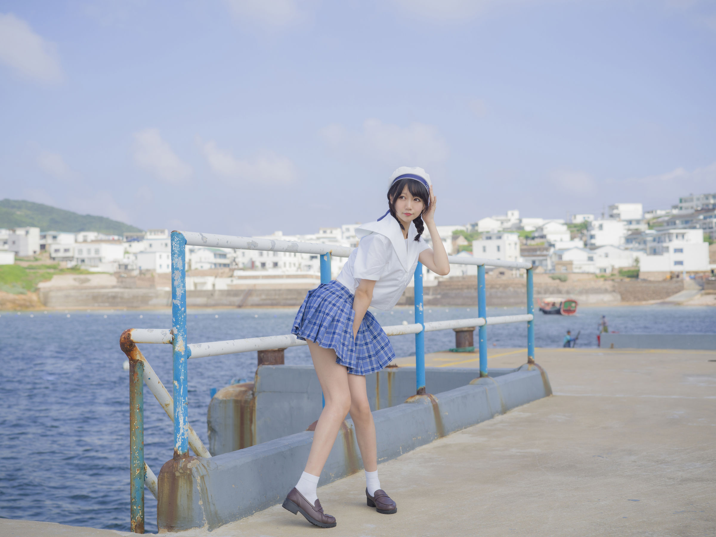 [Cosplay写真] NAGISA魔物喵 – 海风与少女 [14P]
