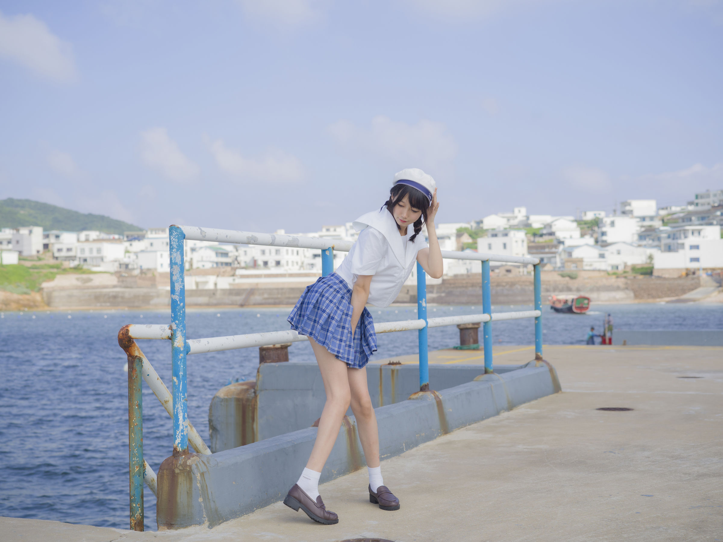 [Cosplay写真] NAGISA魔物喵 – 海风与少女 [14P]