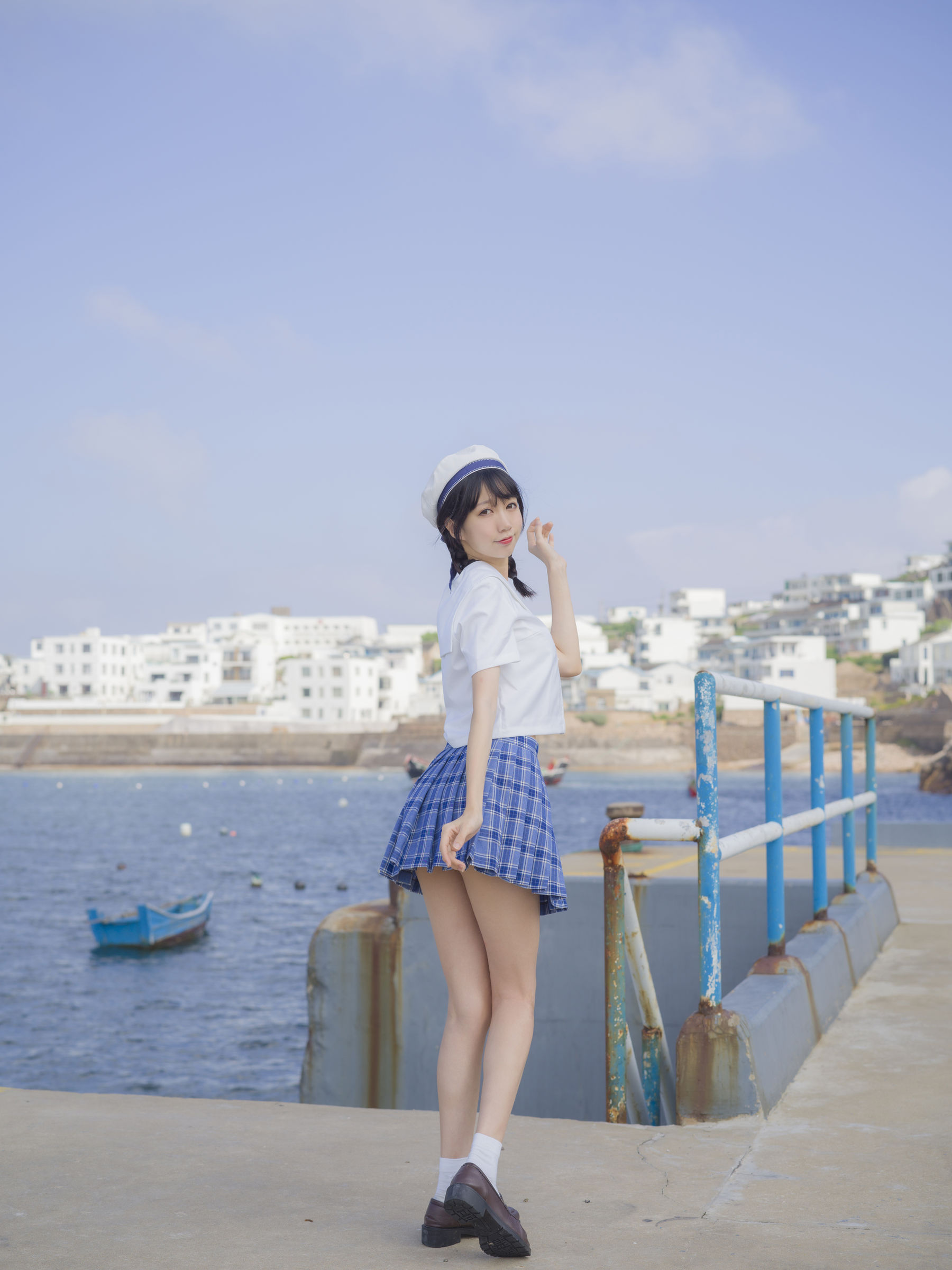 [Cosplay写真] NAGISA魔物喵 – 海风与少女 [14P]