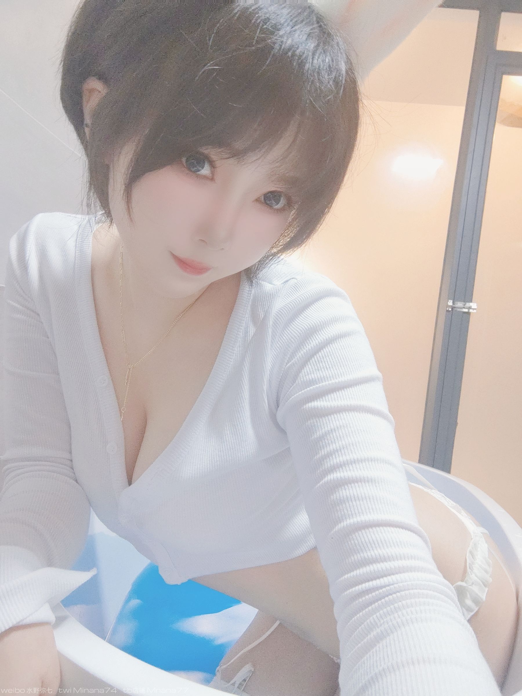 动漫博主名濑弥七 – 白兔兔 [34P]