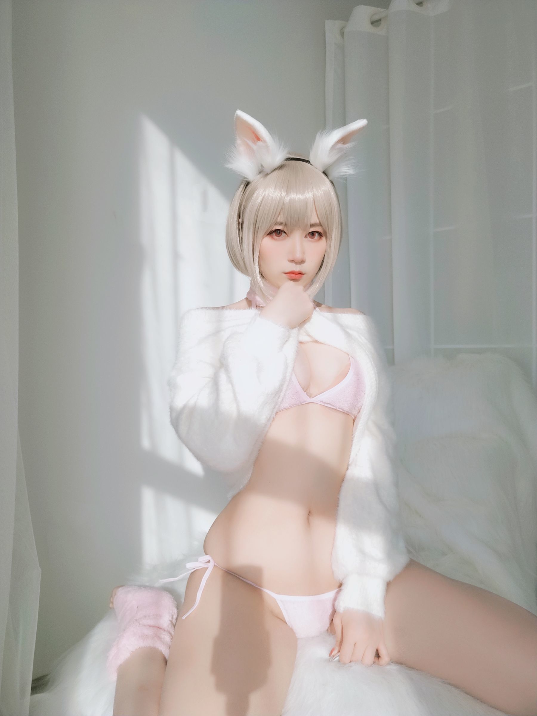 Coser小姐姐白银 小白兔 [105P]