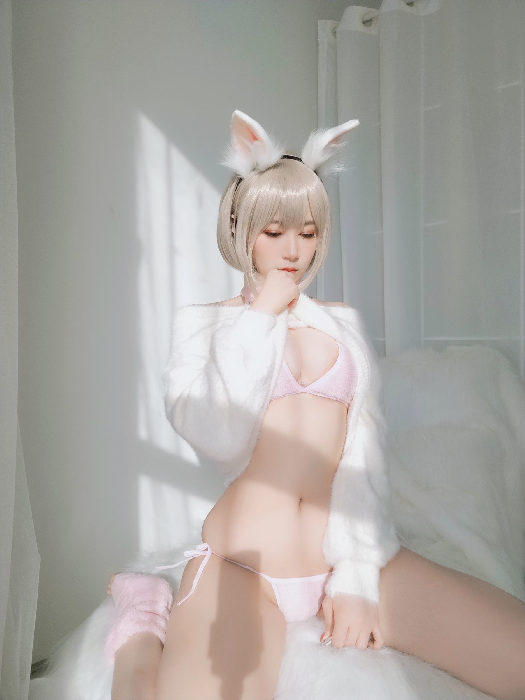 Coser小姐姐白银 小白兔 [105P]