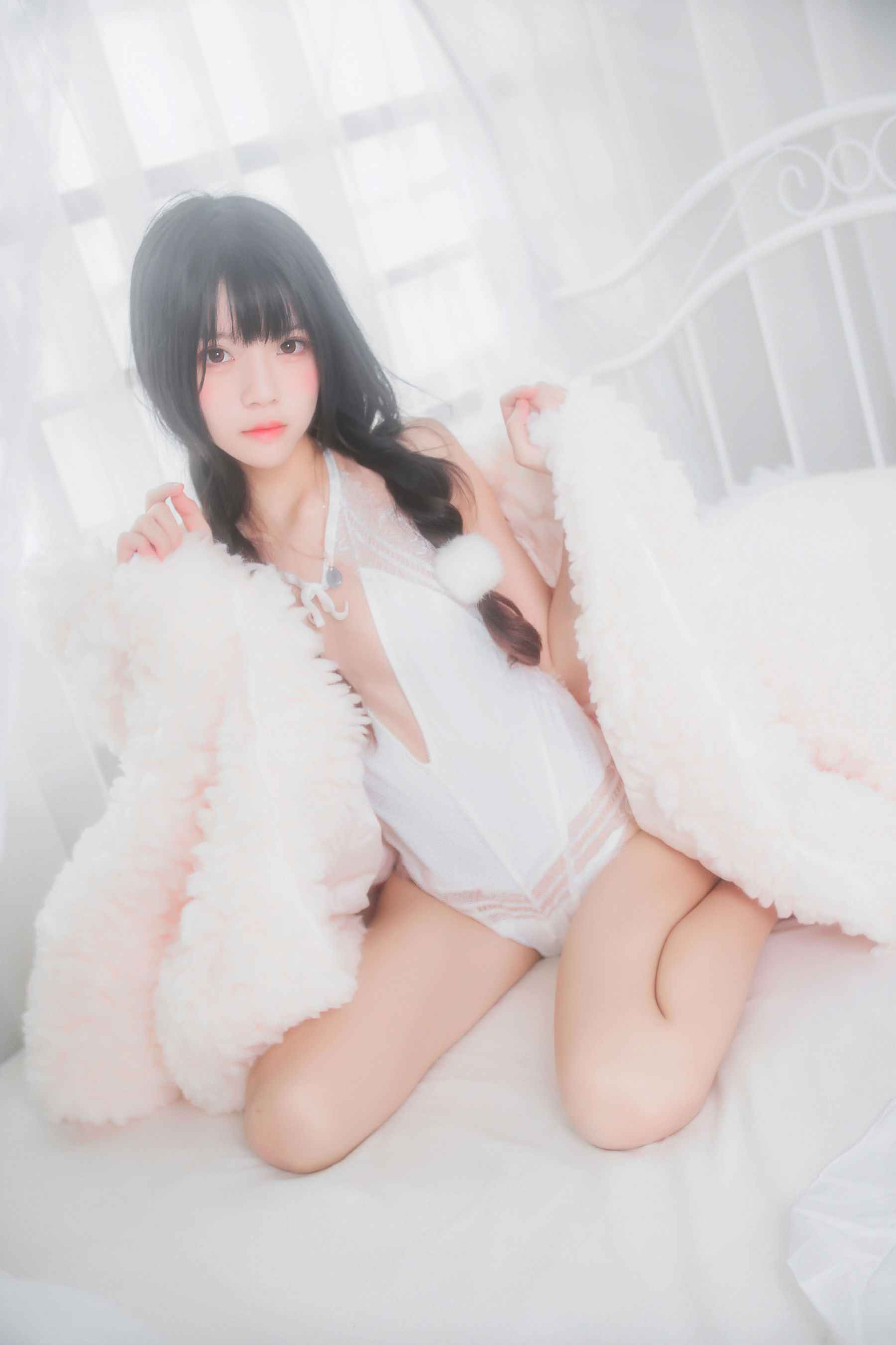 桜桃喵 冬眠系列 纯白私房 [46P]