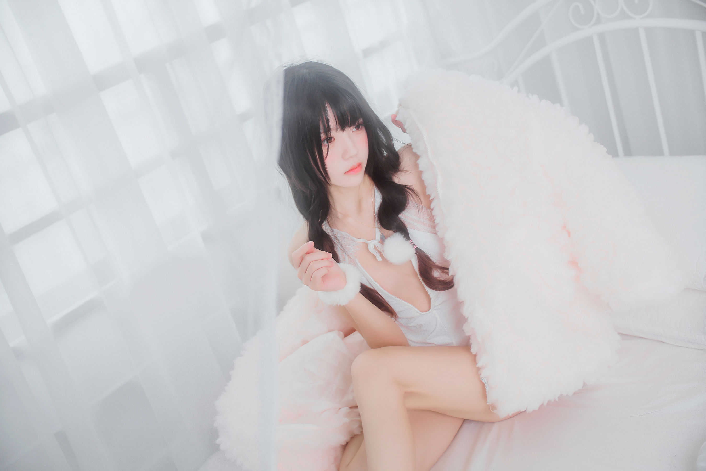 桜桃喵 冬眠系列 纯白私房 [46P]