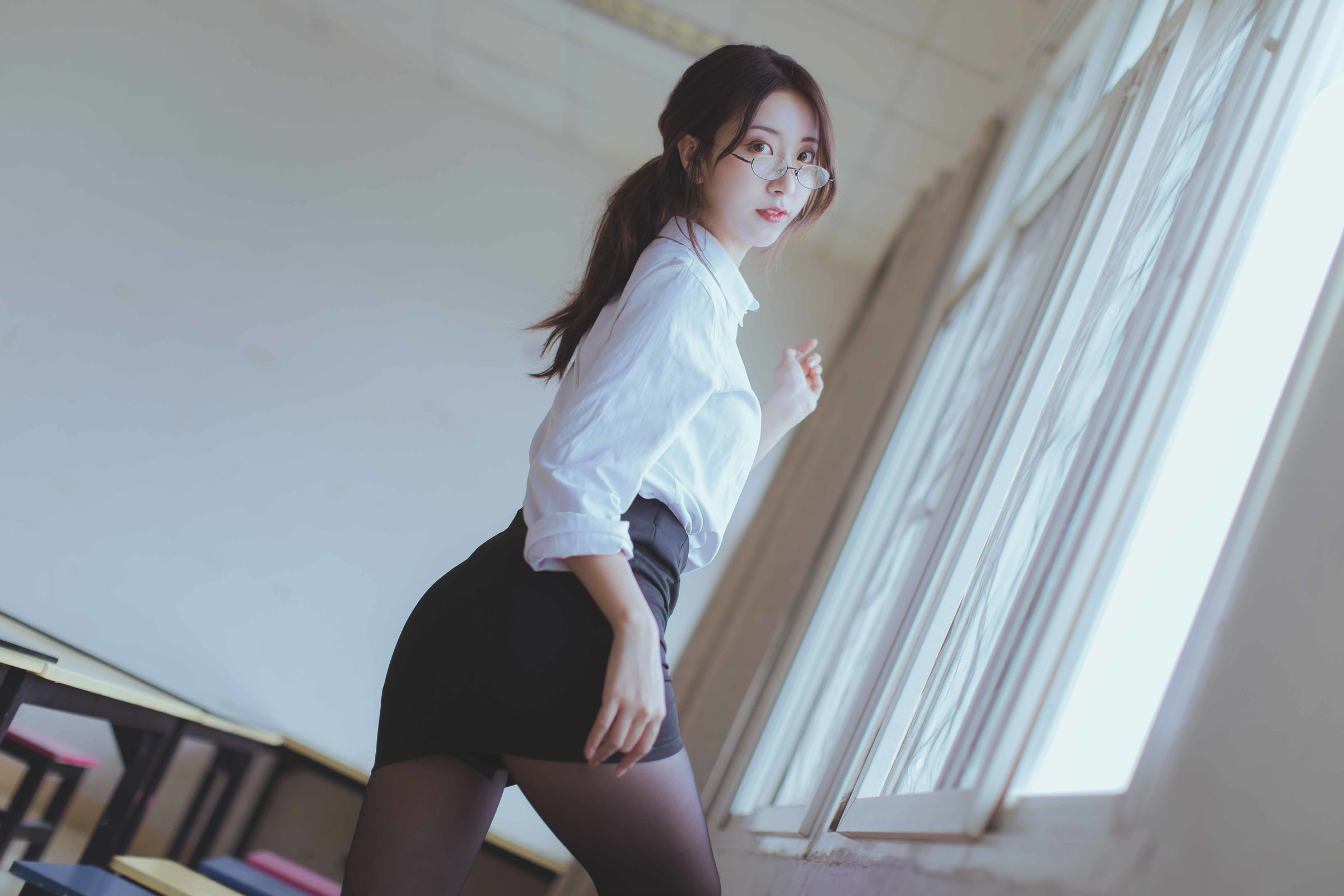 [萝莉COS] 黑川 – 黑丝教师 [43P]