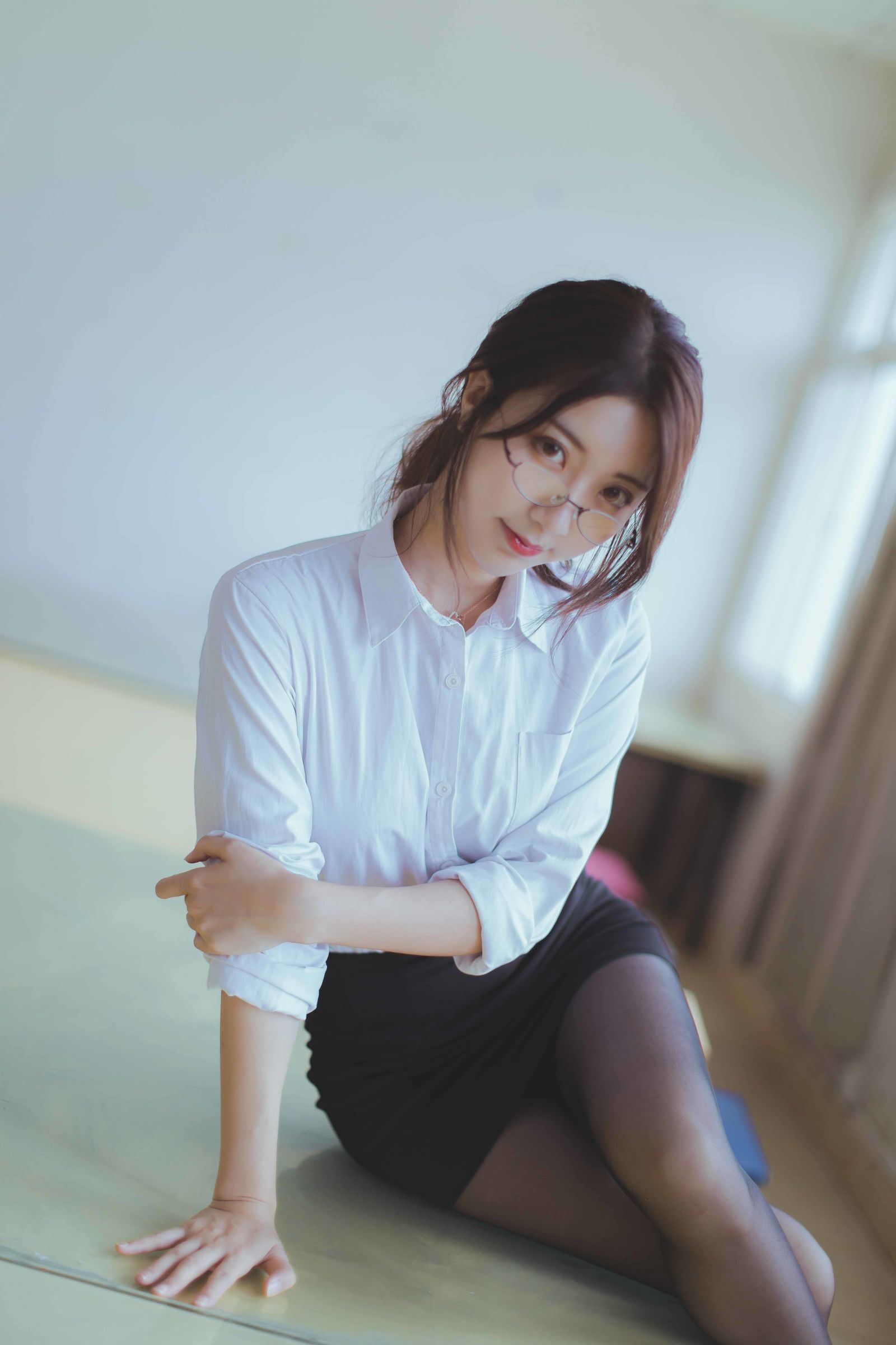 [萝莉COS] 黑川 – 黑丝教师 [43P]