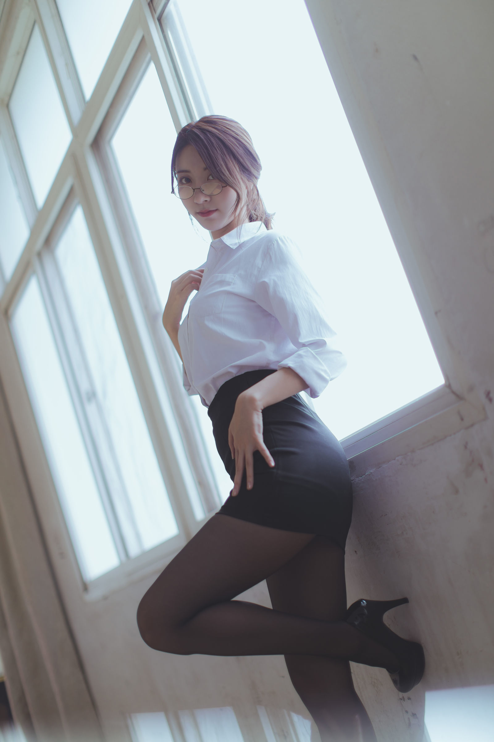 [萝莉COS] 黑川 – 黑丝教师 [43P]