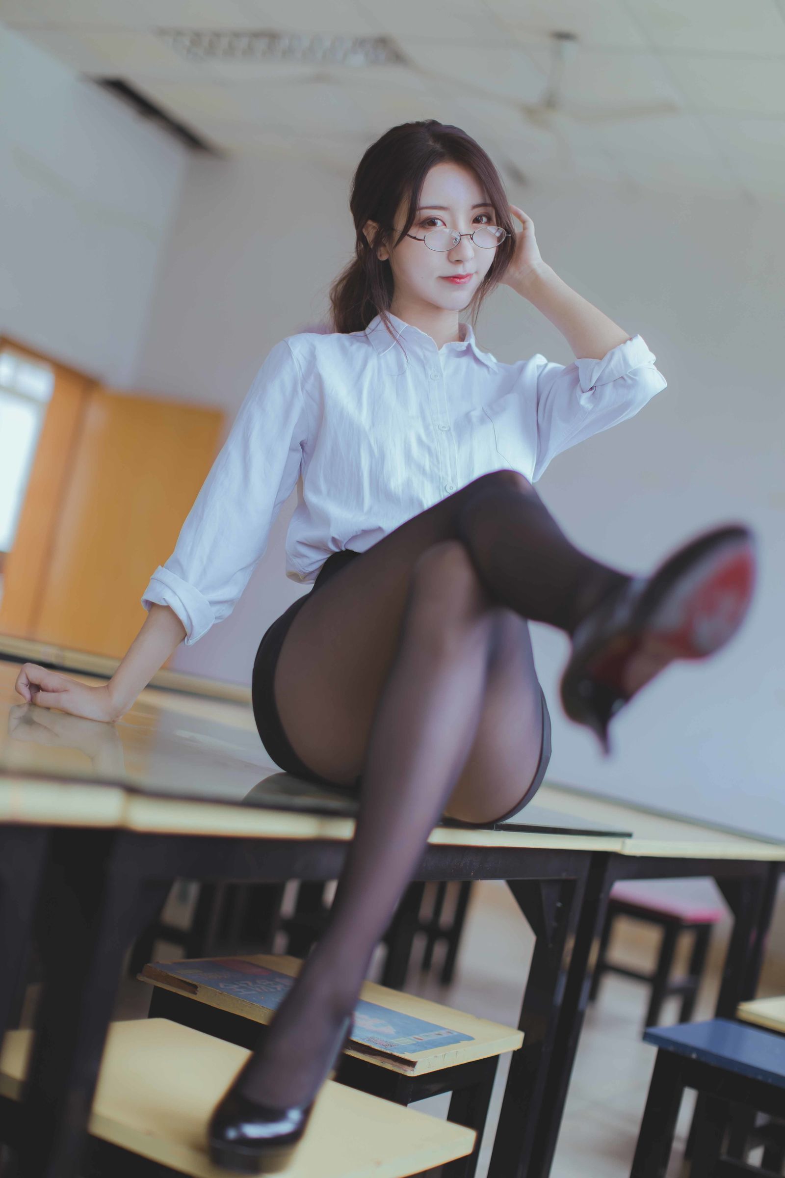 [萝莉COS] 黑川 – 黑丝教师 [43P]