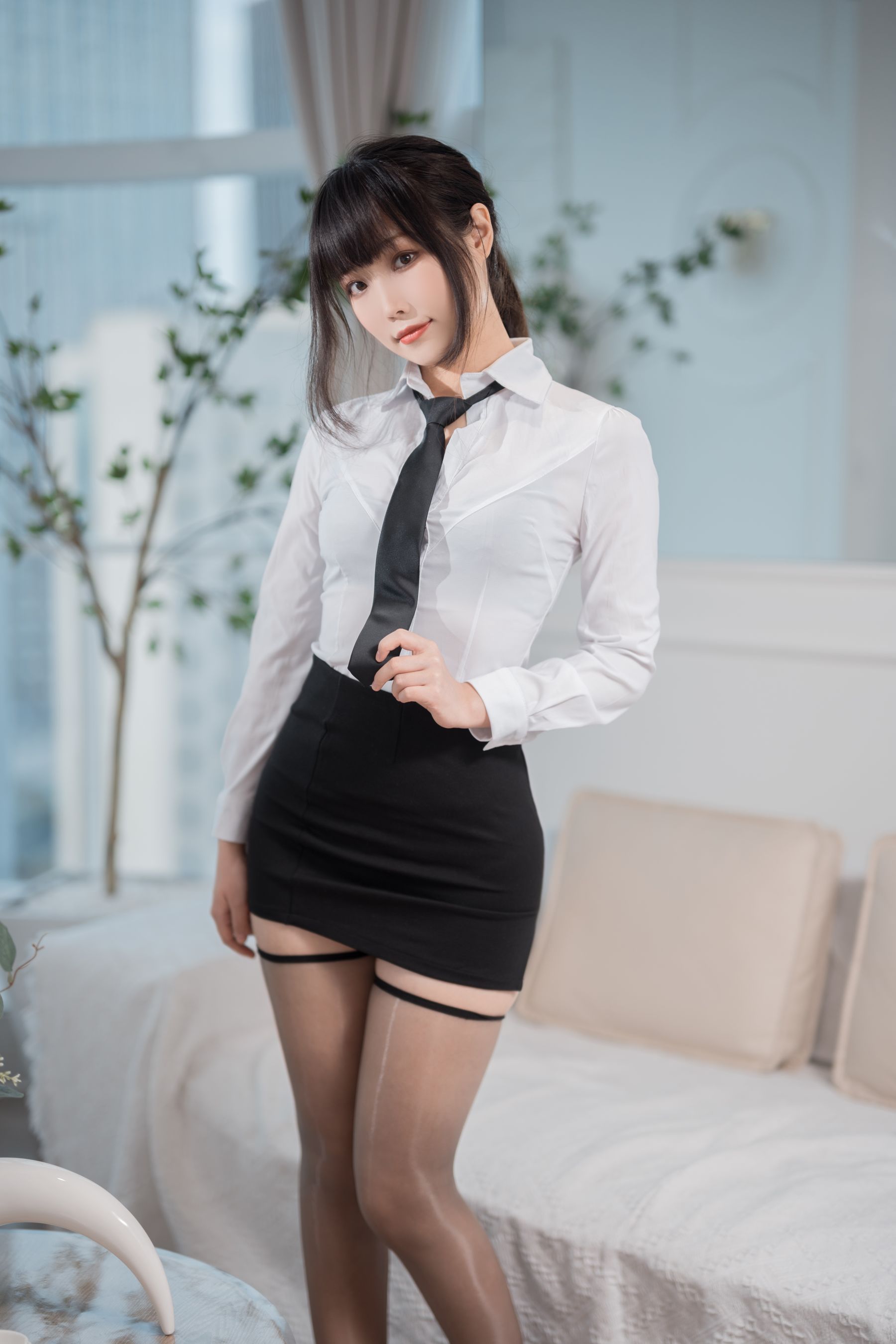 Cosplay汪知子 – OL黑丝 [55P]