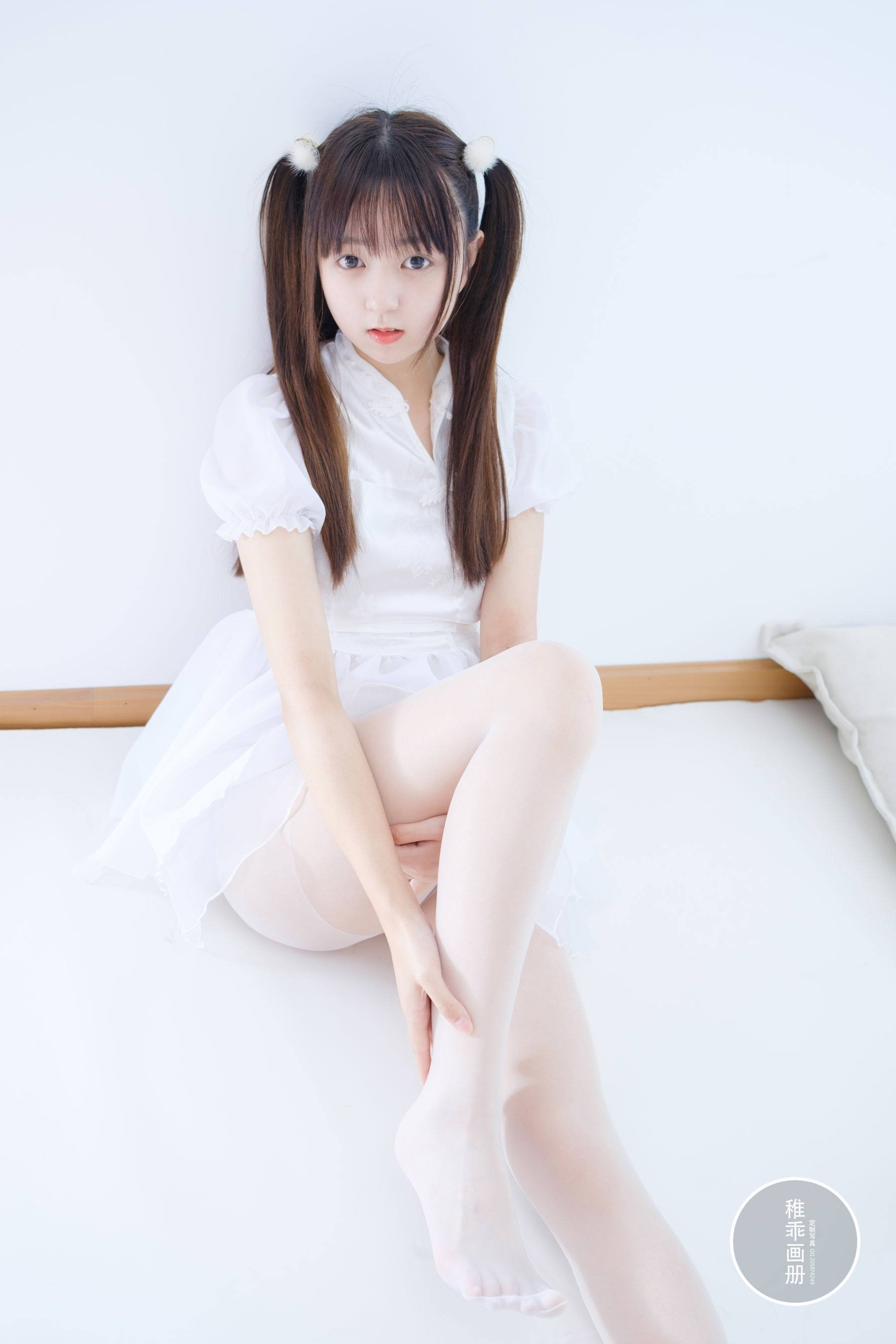 柴系小乖(稚乖画册) – 团子 18D白丝 [65P]