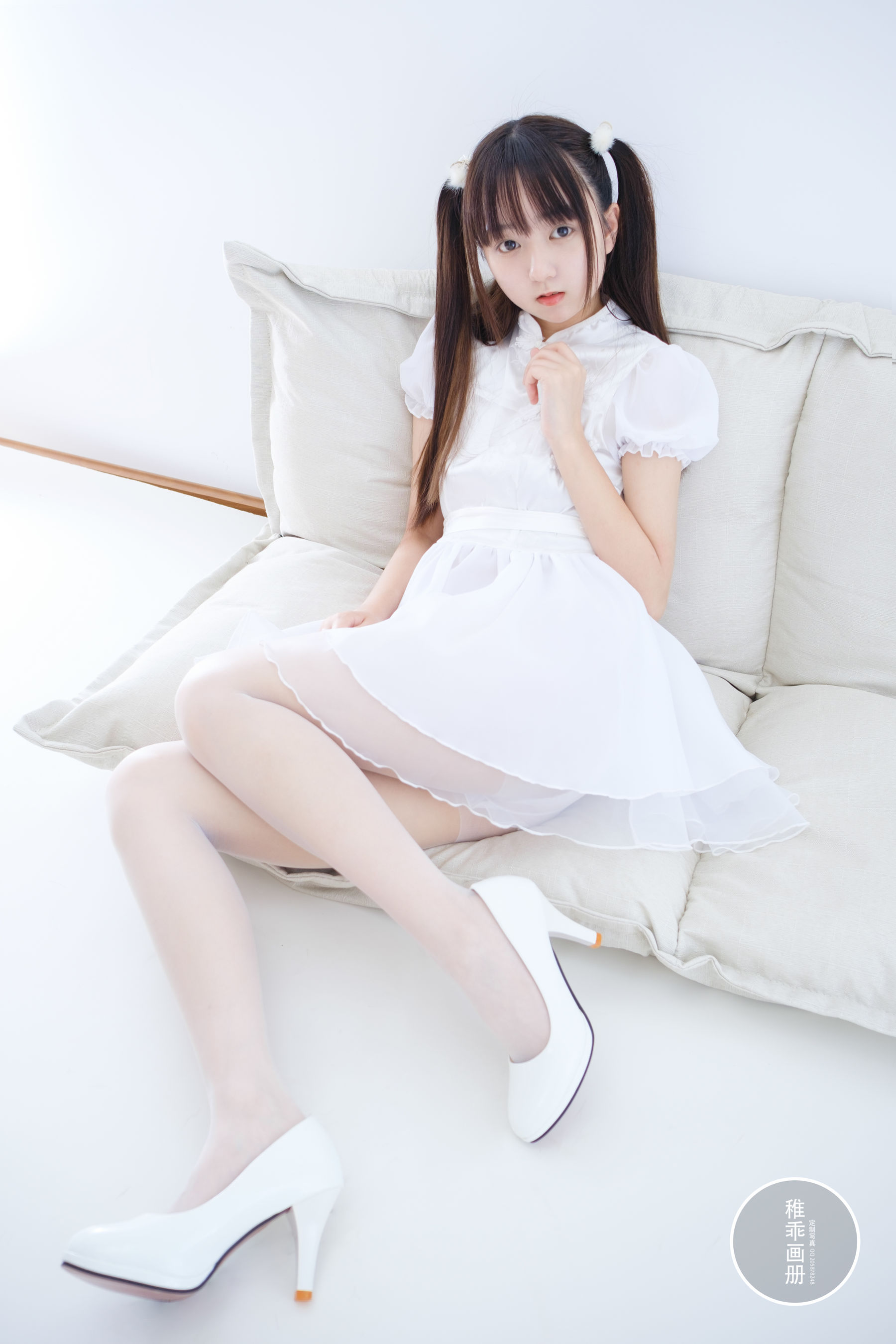 柴系小乖(稚乖画册) – 团子 18D白丝 [65P]