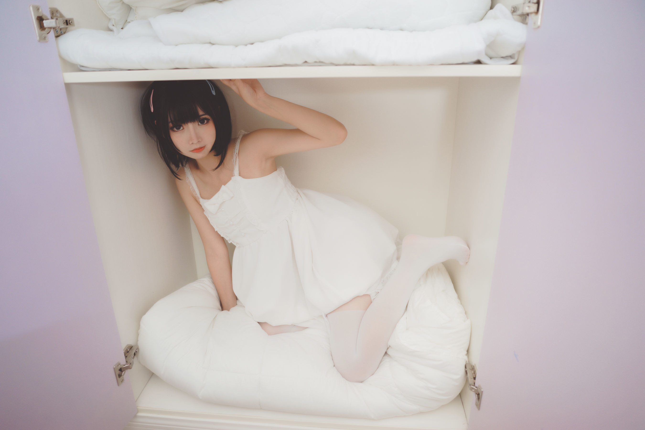 [萝莉COS] 面饼仙儿 – 白色空间 [9P]