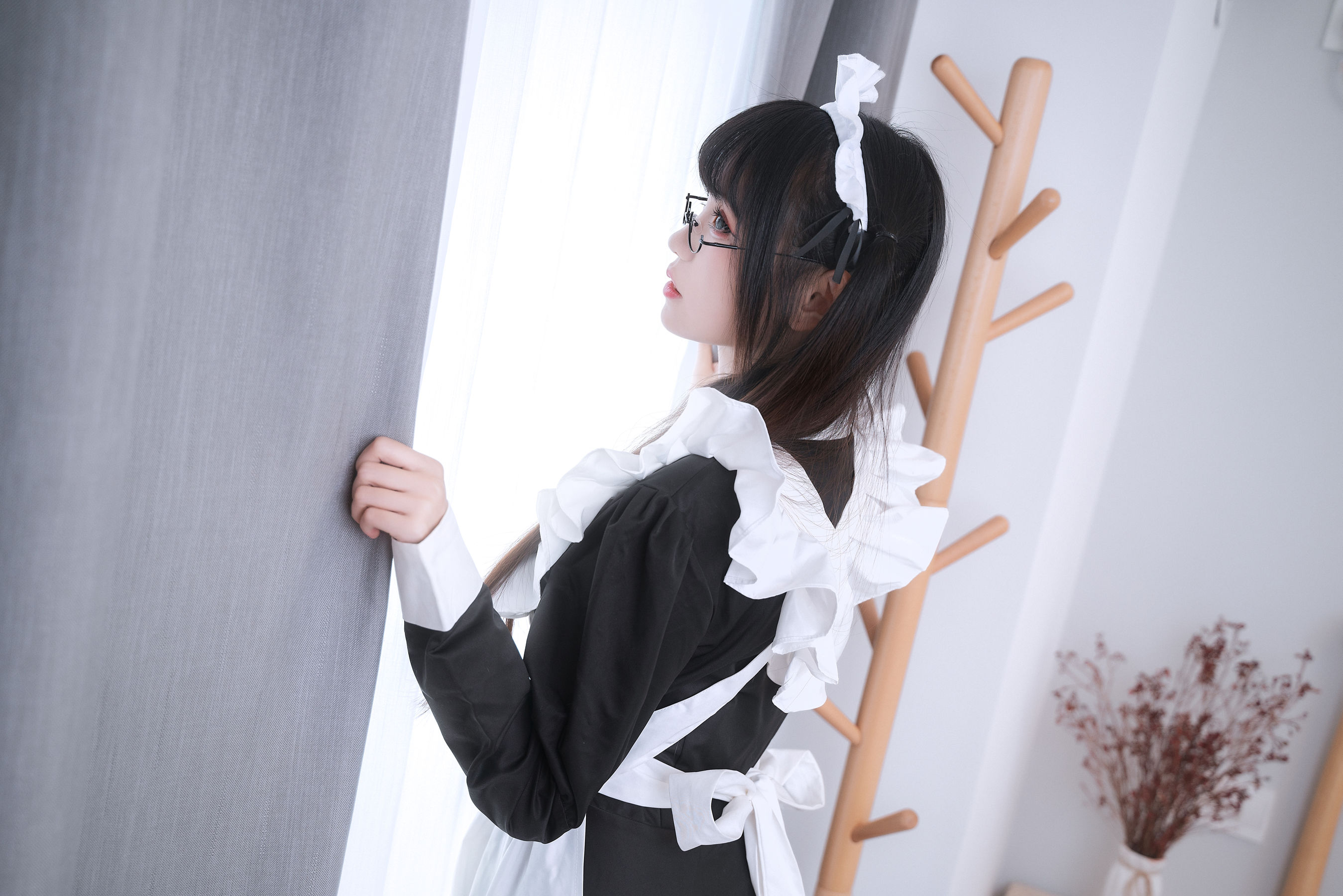 miko酱ww – 女仆 [23P]