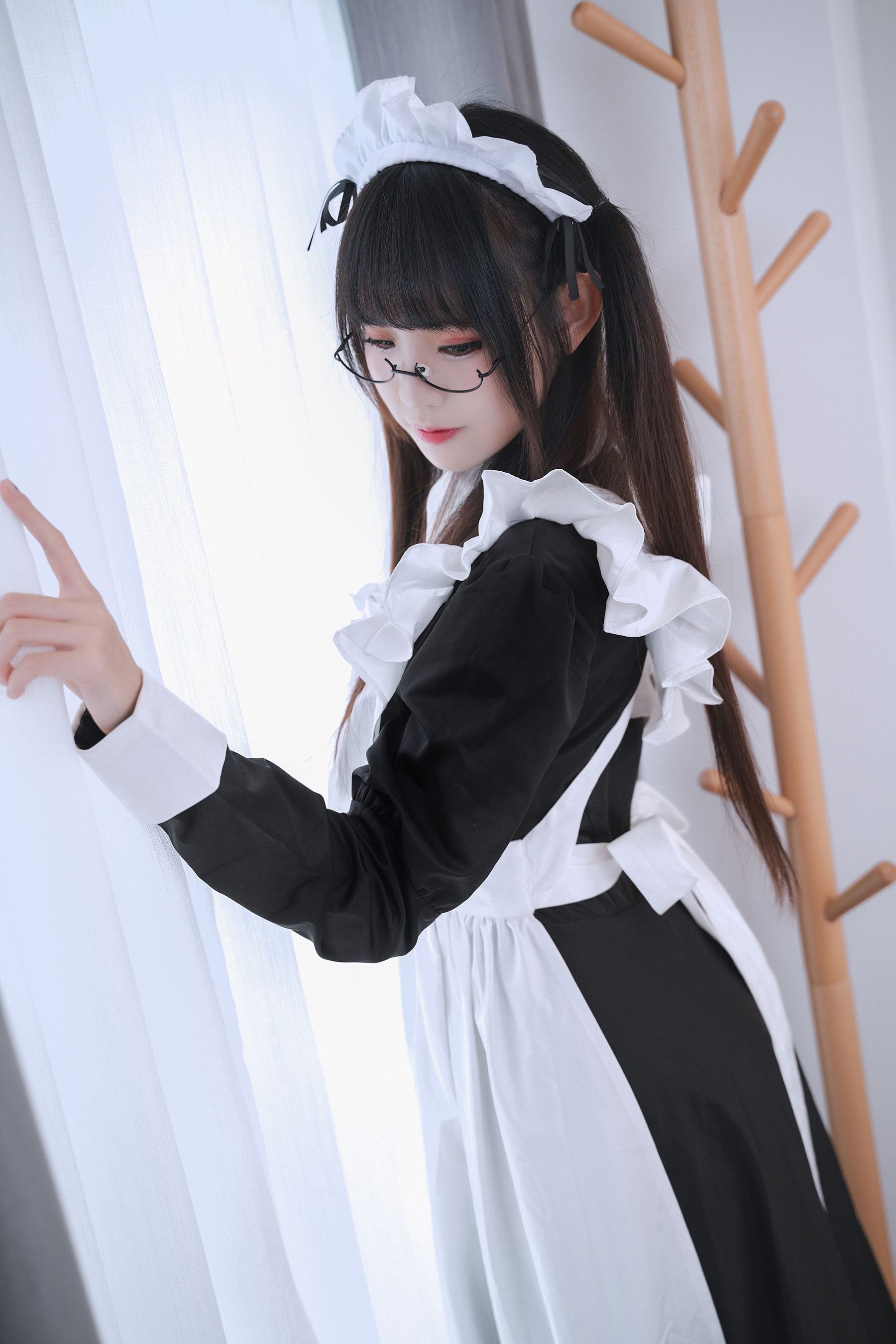 miko酱ww – 女仆 [23P]