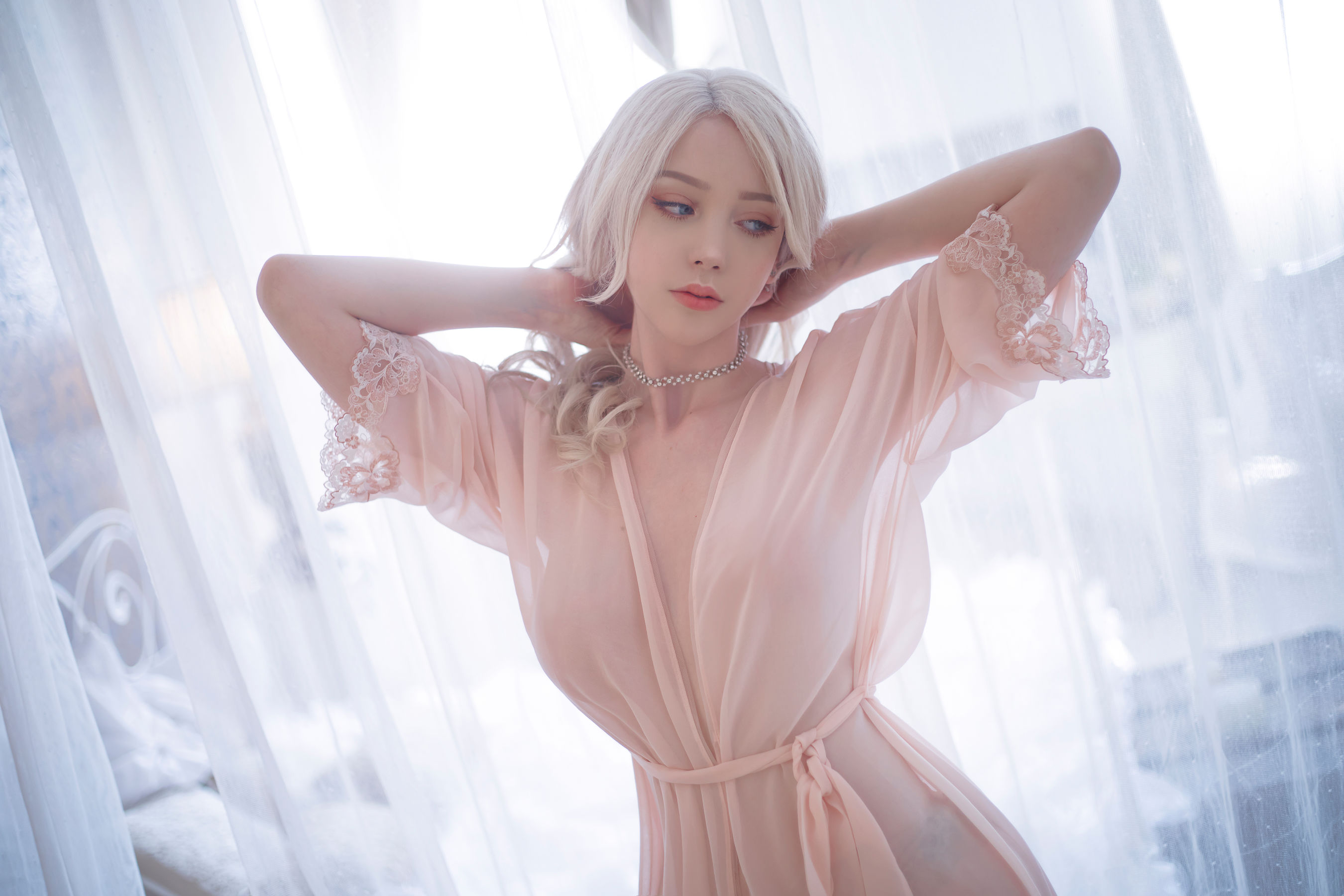 国外美女SayaTheFox – 粉色套裝 [15P]
