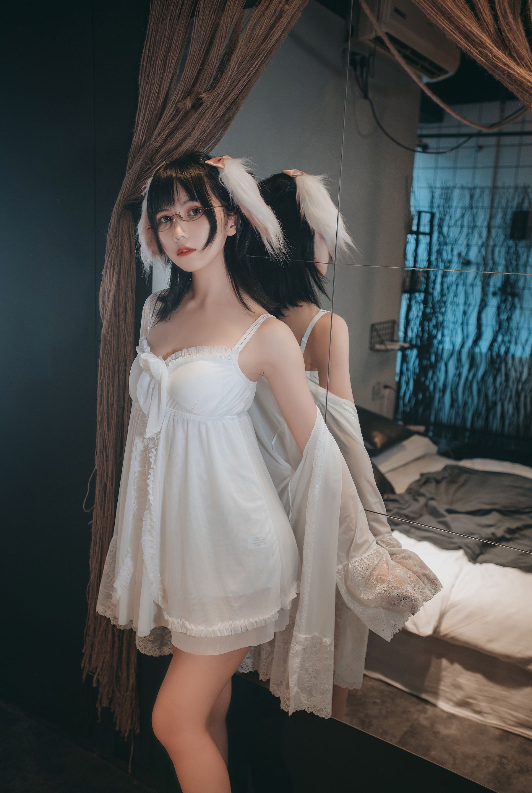 COSER美女逐月su 睡衣兔子 [28P]