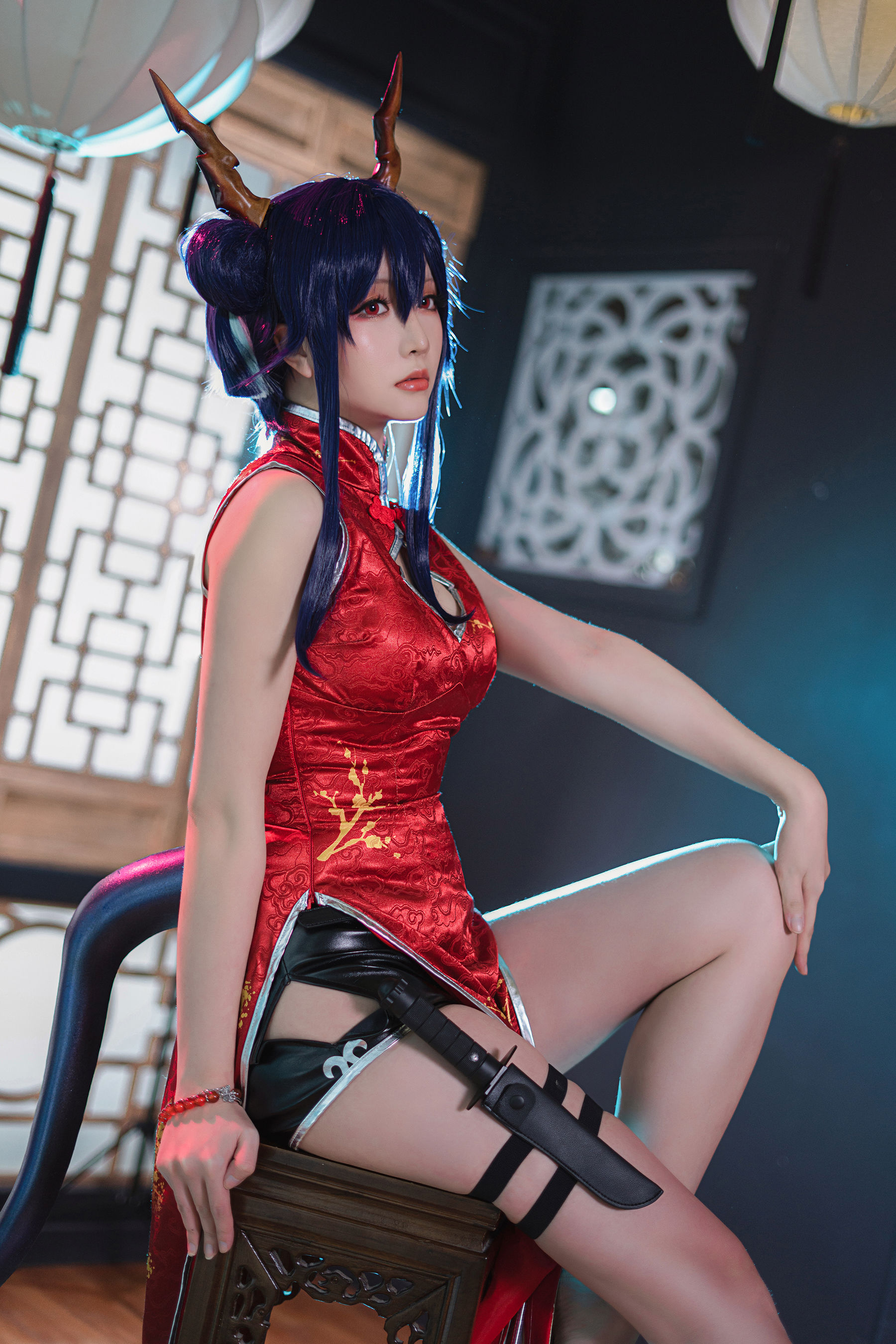 Coser小姐姐星之迟迟 – 明日方舟《陈》 [20P]
