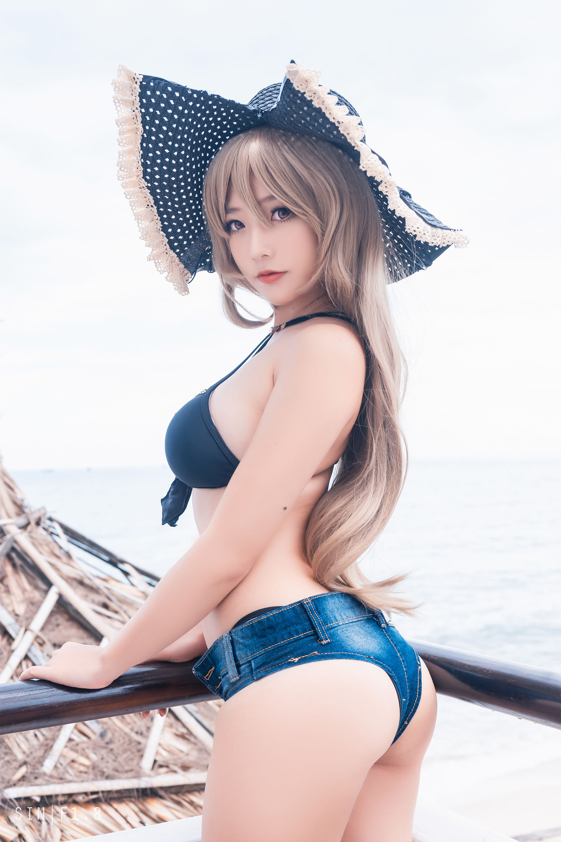 Messie Huang – Jean Bart swimsuit [20P]