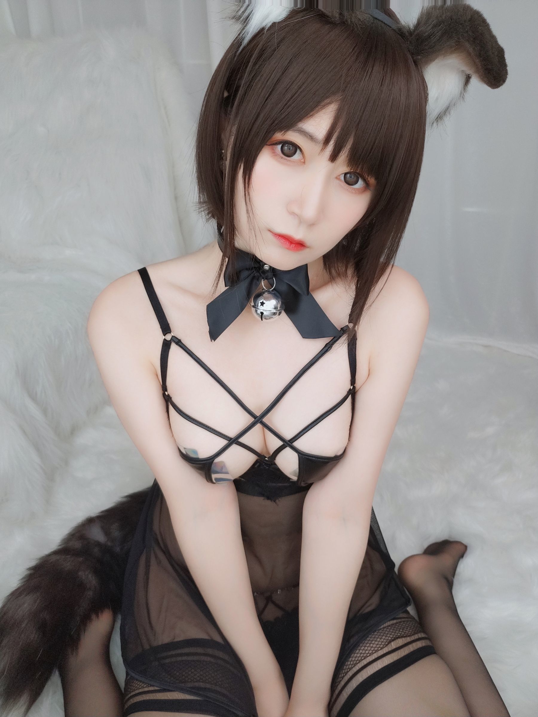 Coser小姐姐白银 – 折耳狗 [105P]