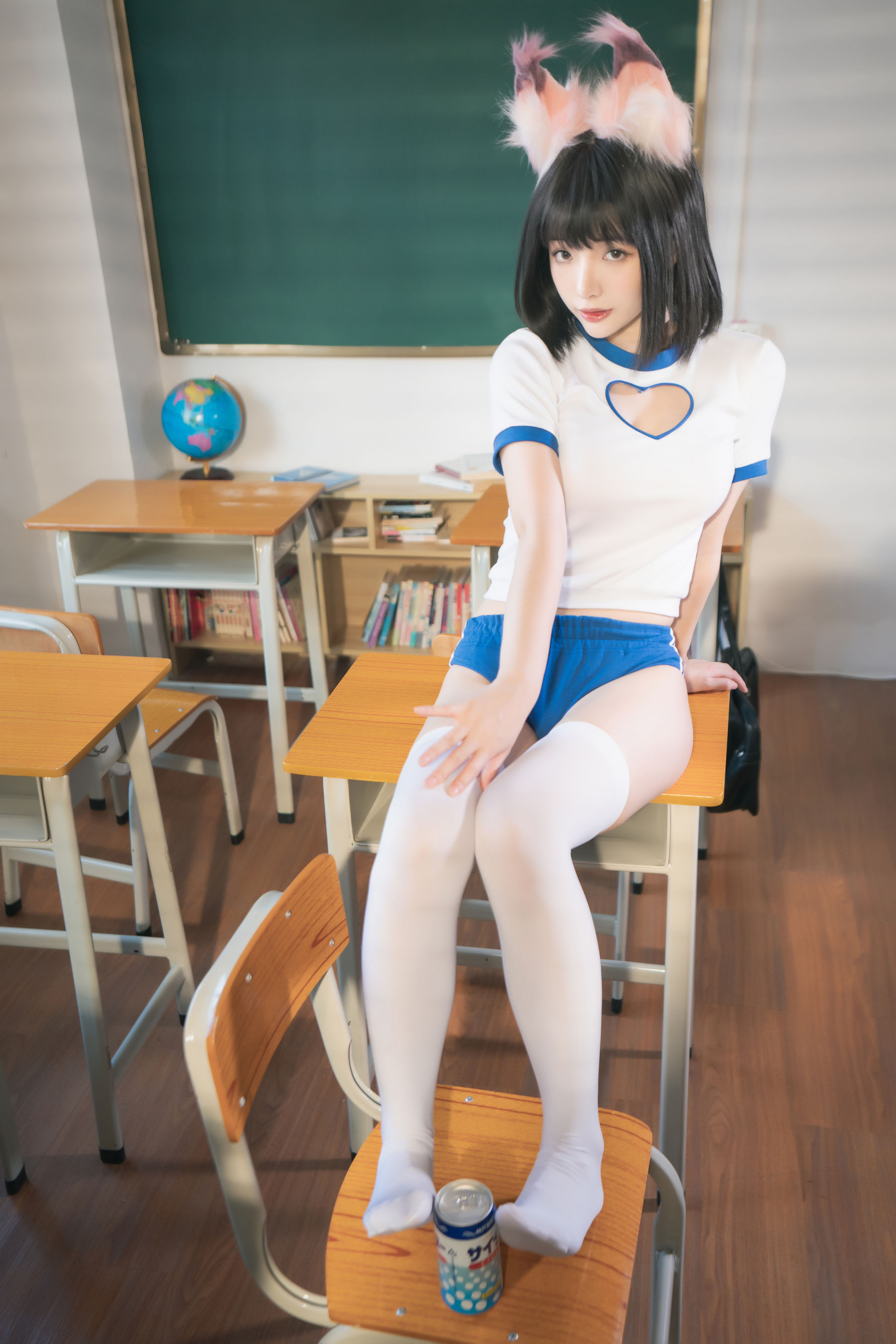 动漫博主雯妹 – 运动服猫咪 [30P]
