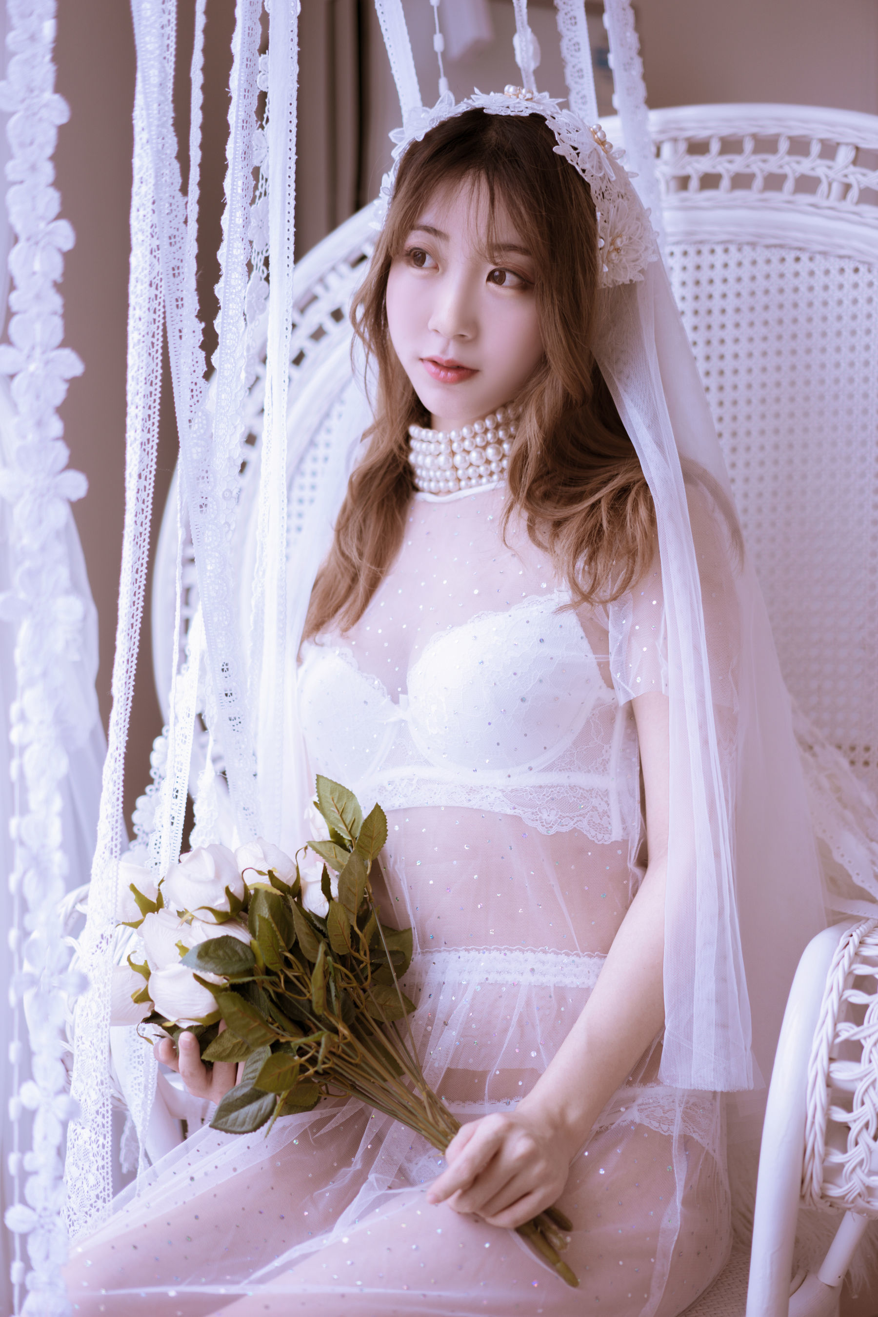 [萝莉COS] 黑川 – 年上彼女 婚纱+毛衣 [39P]