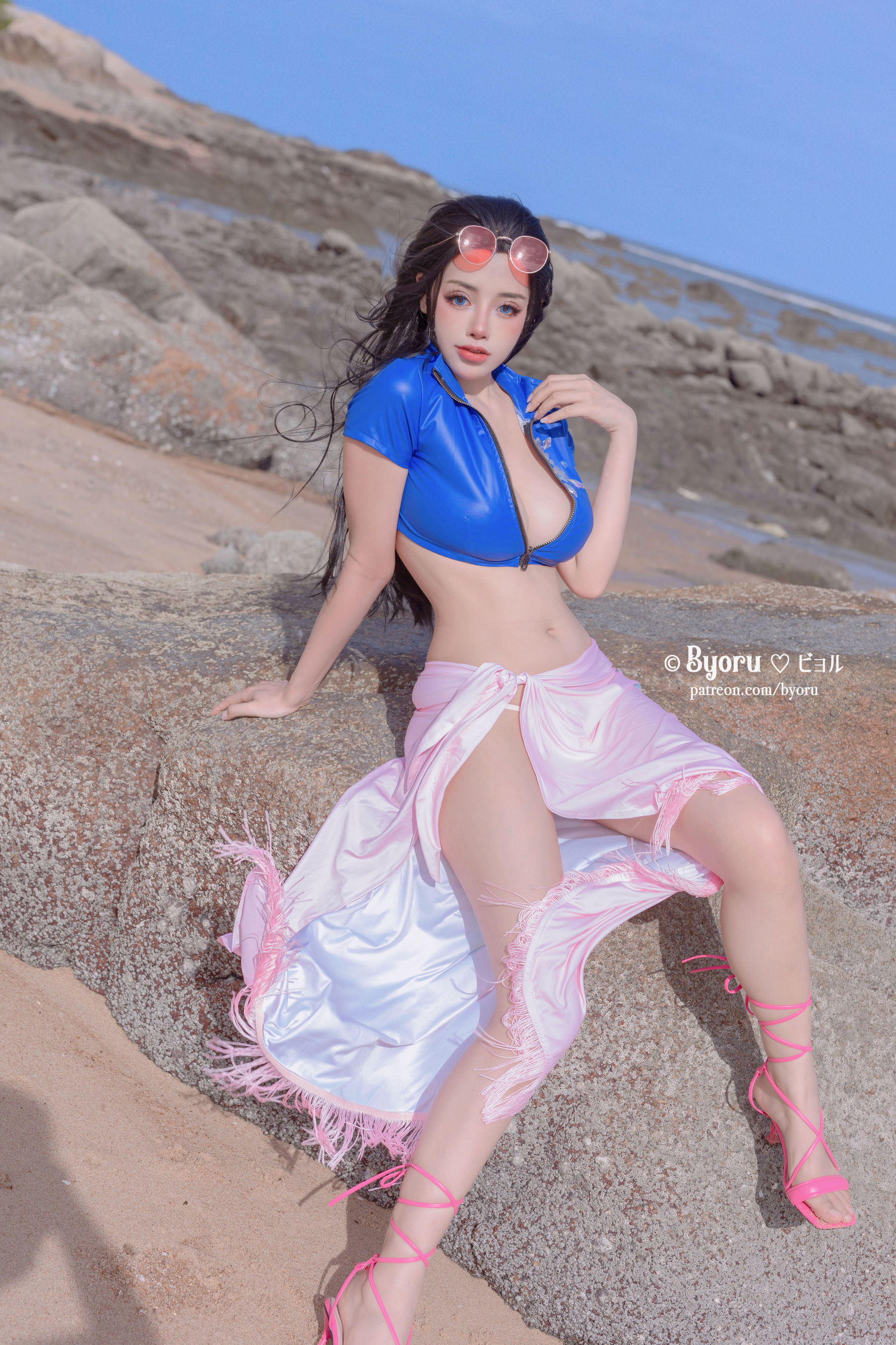 日本性感萝莉Byoru – Nico Robin [30P]