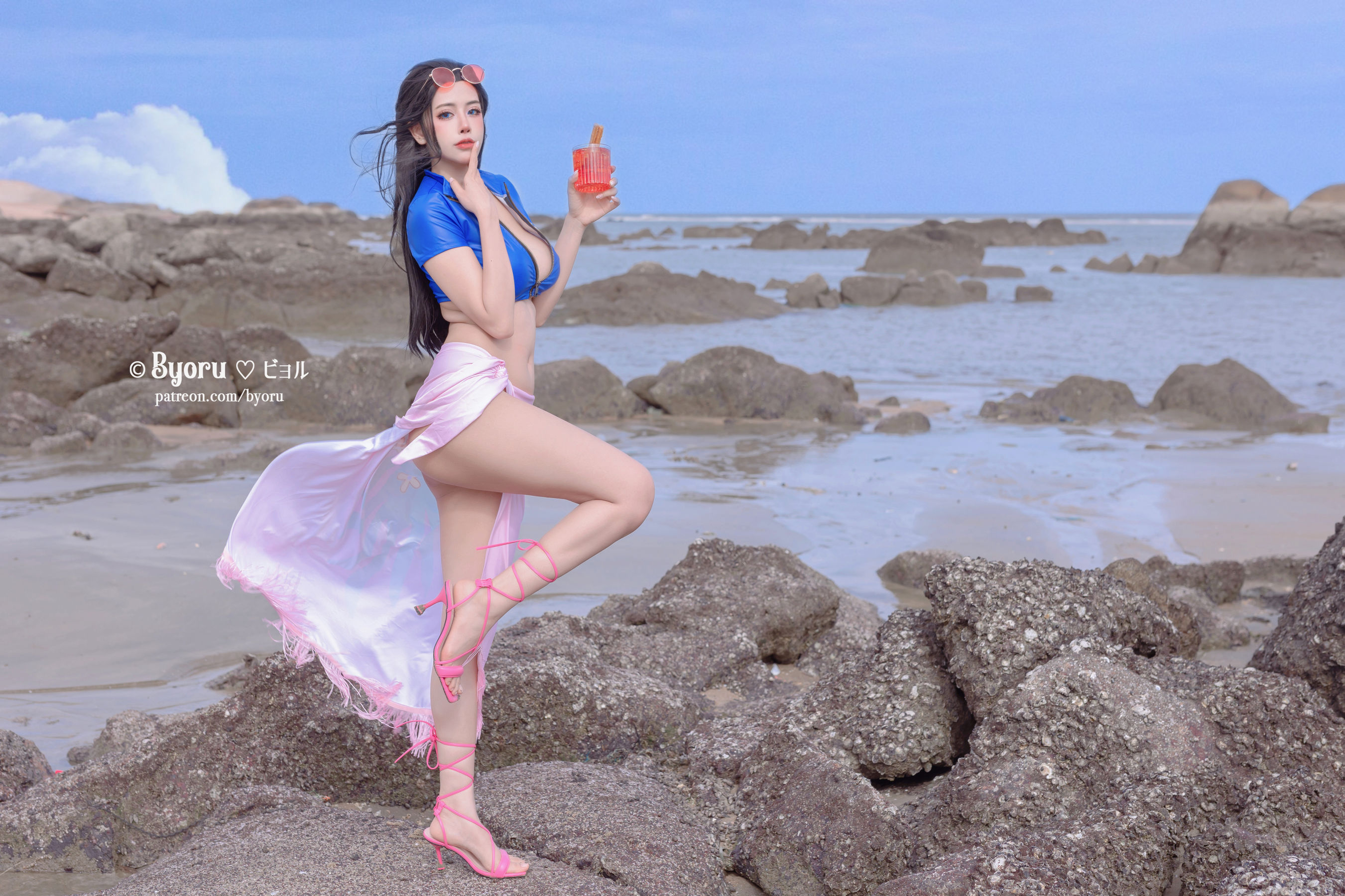 日本性感萝莉Byoru – Nico Robin [30P]