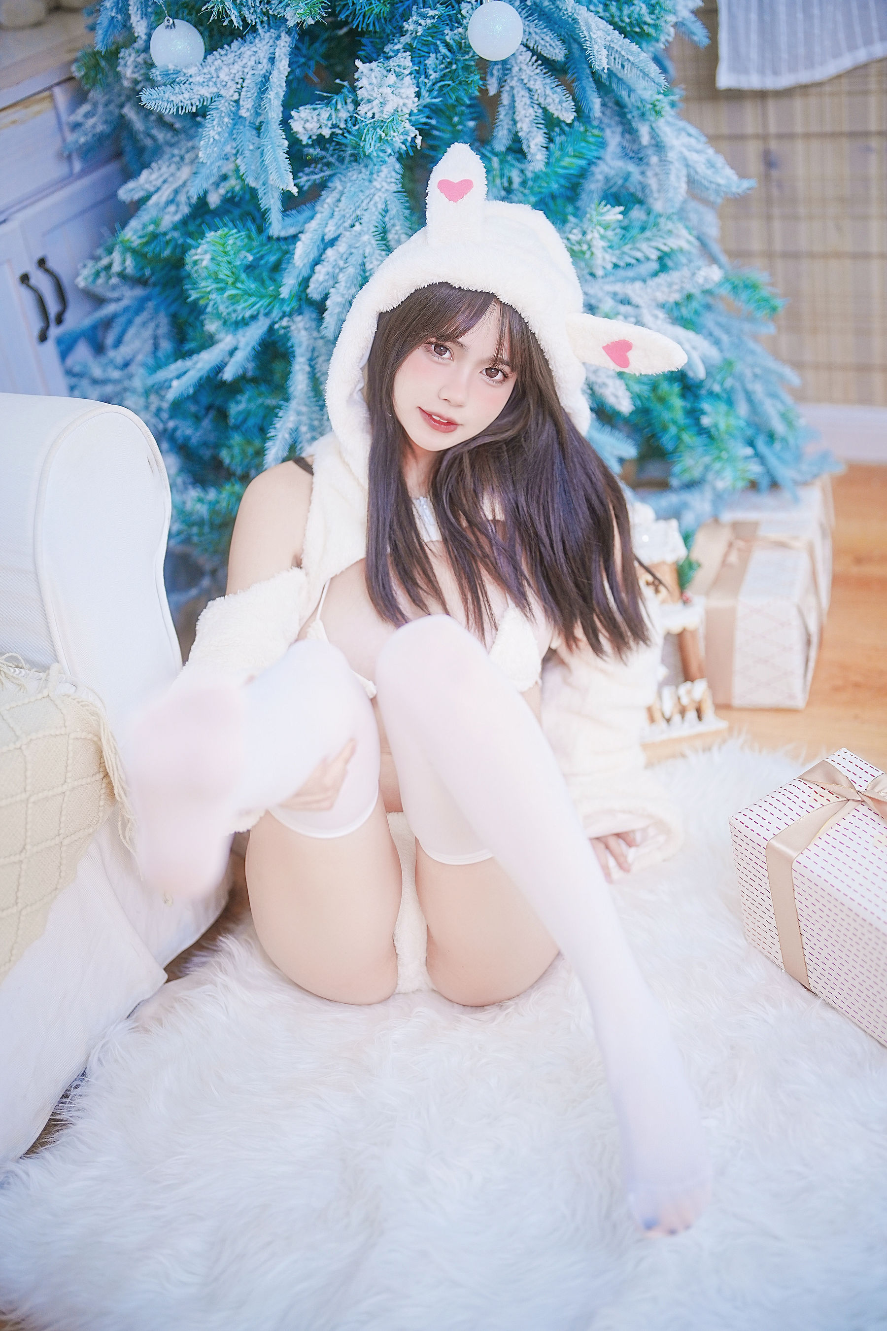 Tina很妖孽呀 – 小兔子乖乖 [52P]