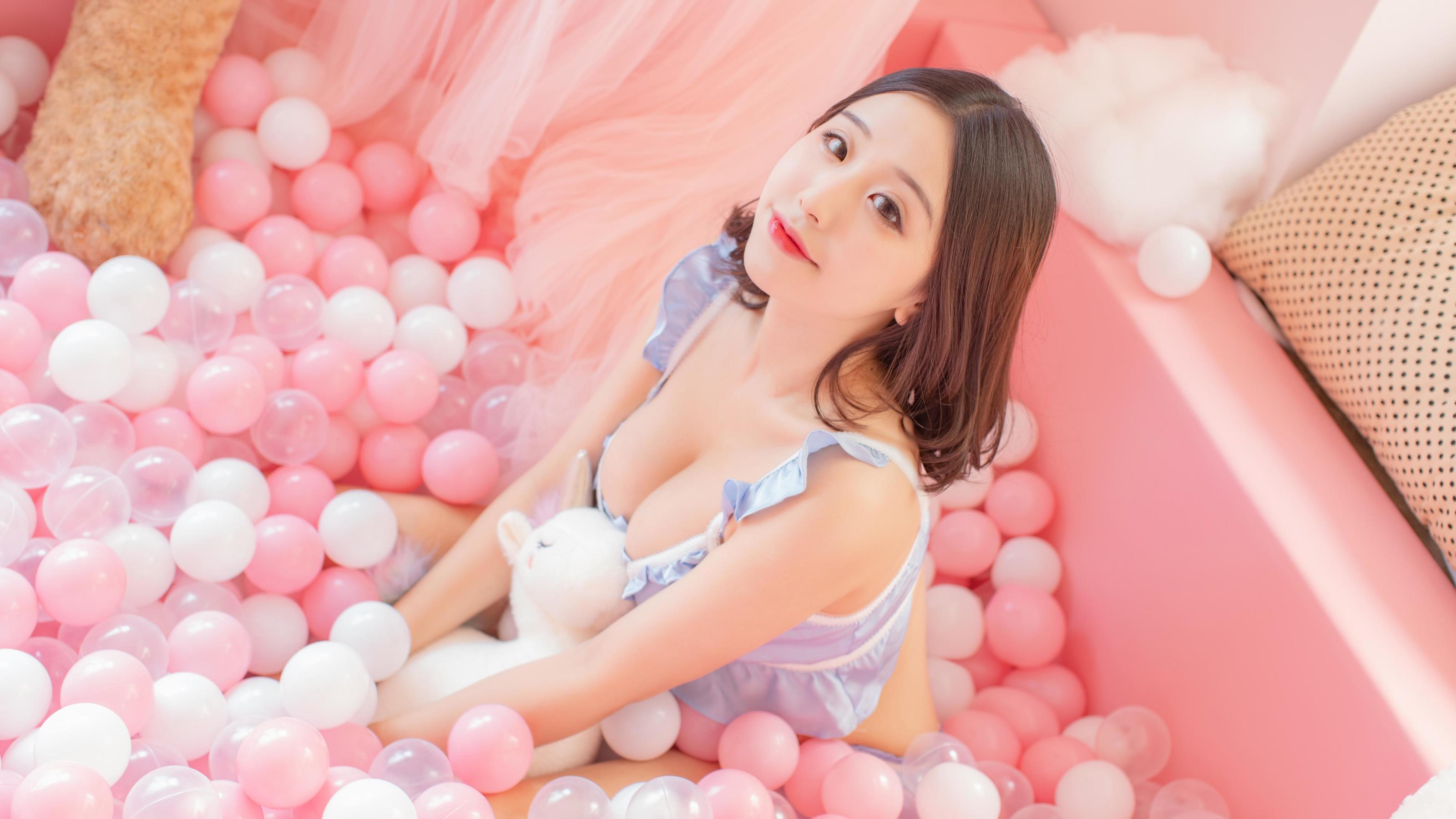 动漫博主穆零Mu0 – 海洋球 [14P]