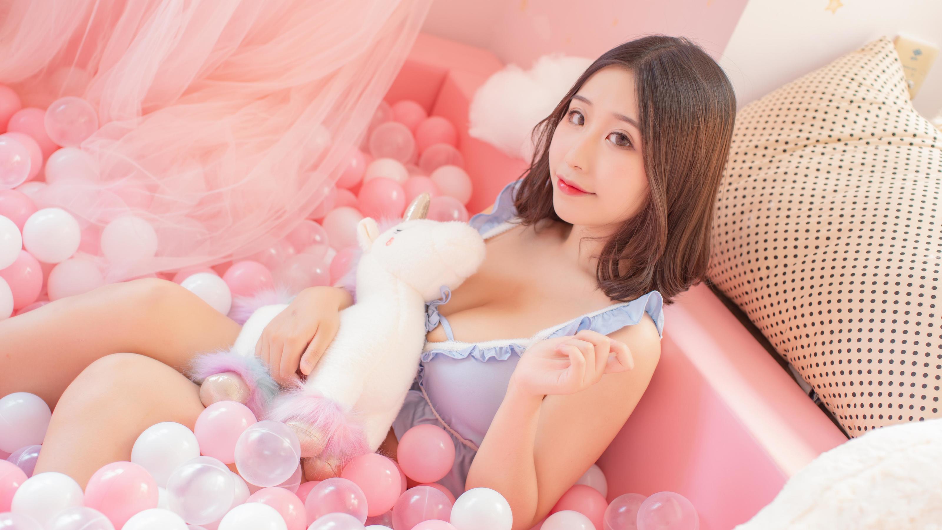 动漫博主穆零Mu0 – 海洋球 [14P]