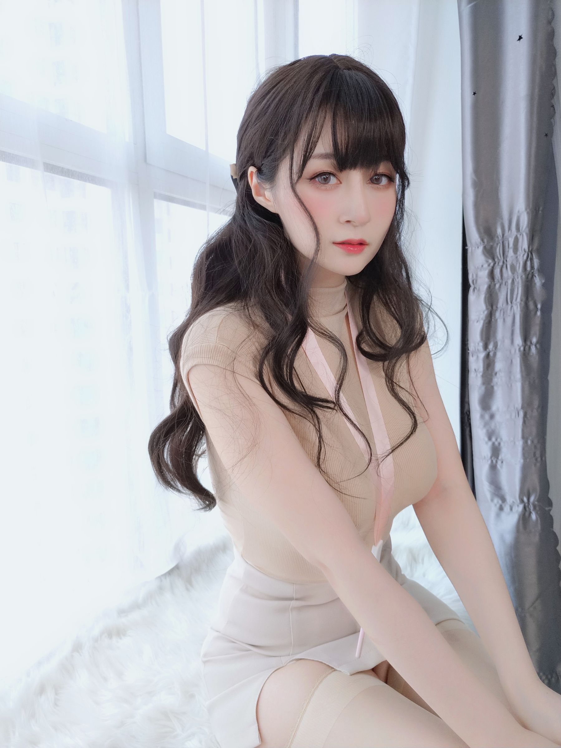 Coser小姐姐白银 – 会社の後輩 [19P]