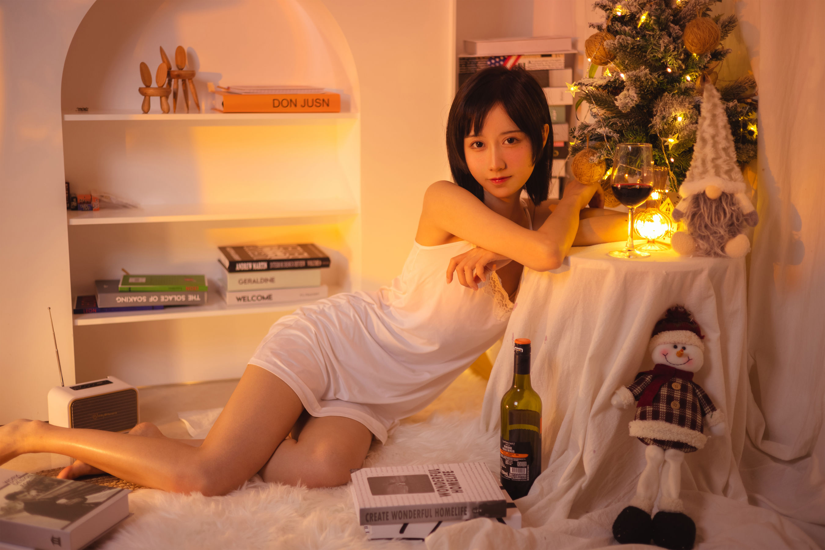 萌系小姐姐木绵绵OwO – 红酒好喝 [28P]