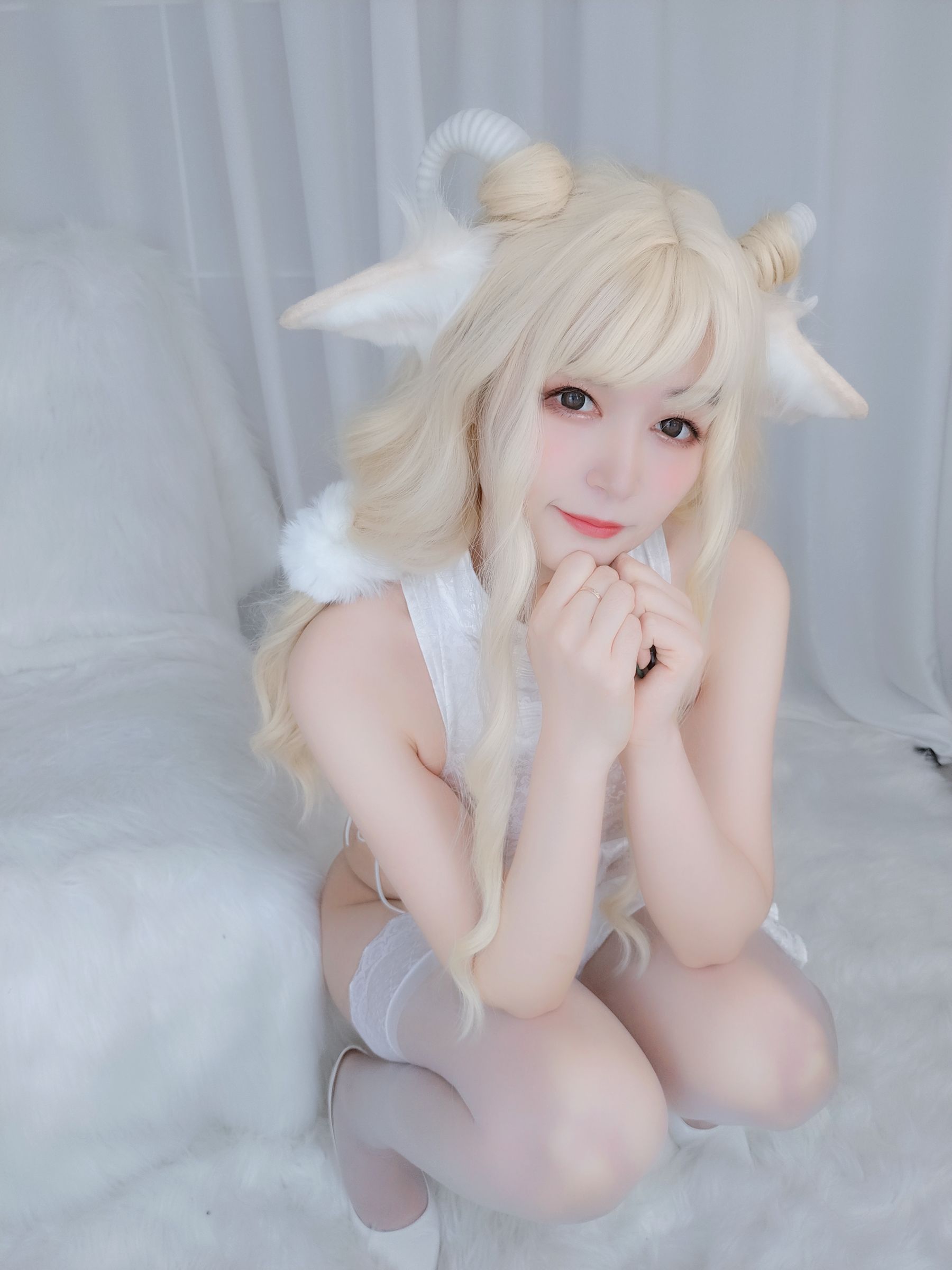 Coser小姐姐白银 – 白旗袍 [101P]