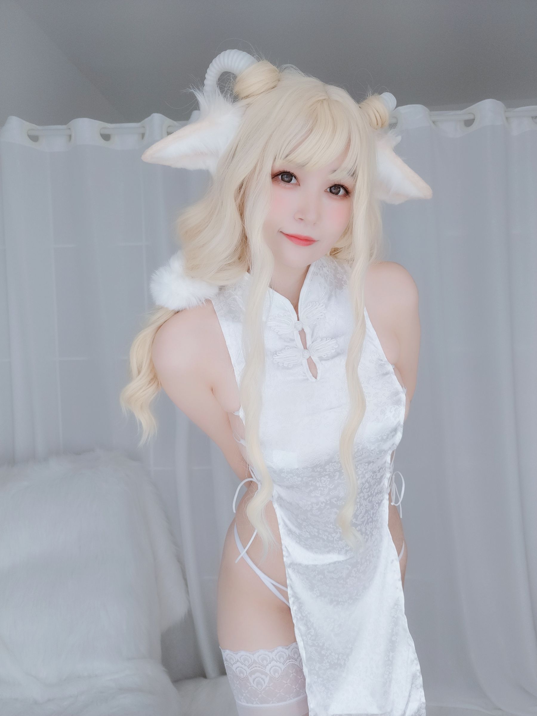 Coser小姐姐白银 – 白旗袍 [101P]