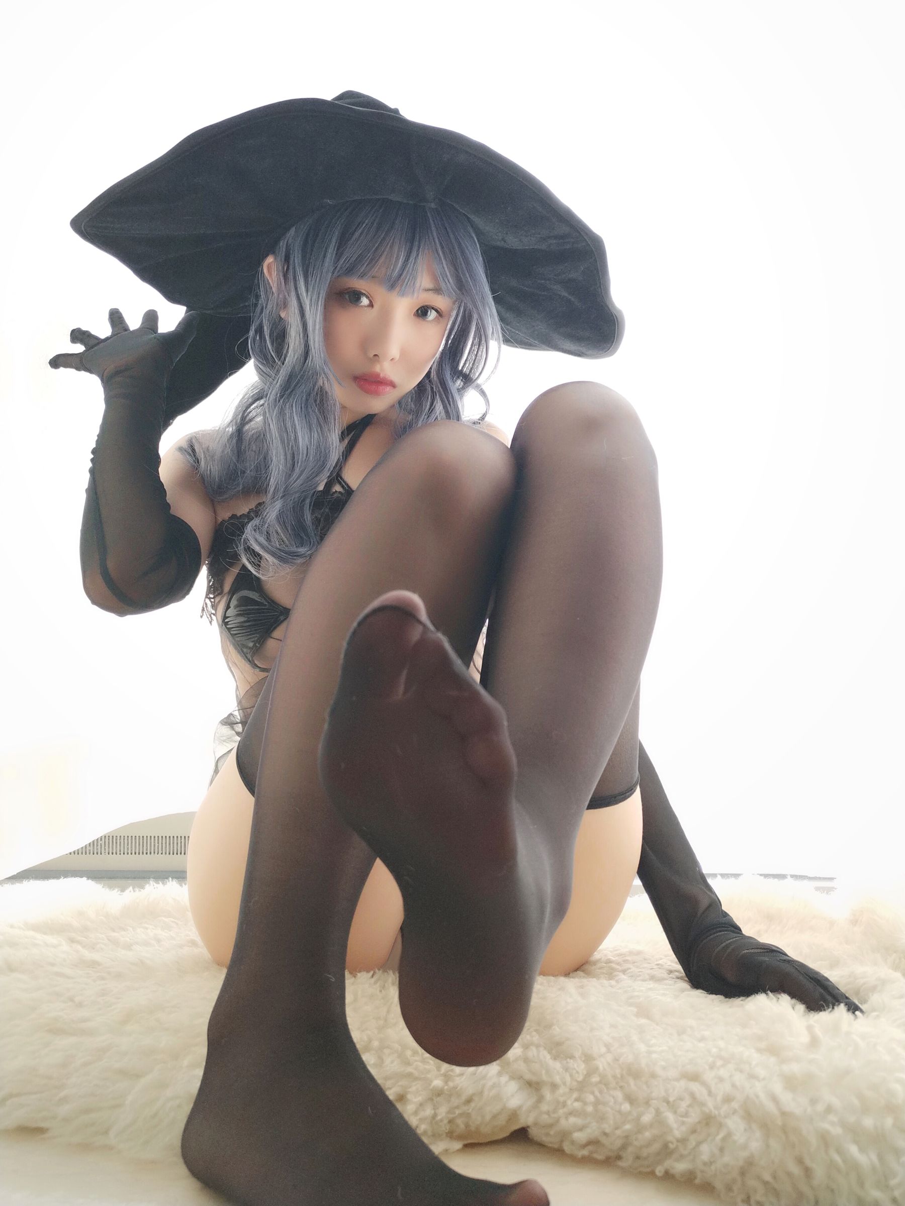 动漫博主雯妹 女巫 [32P]