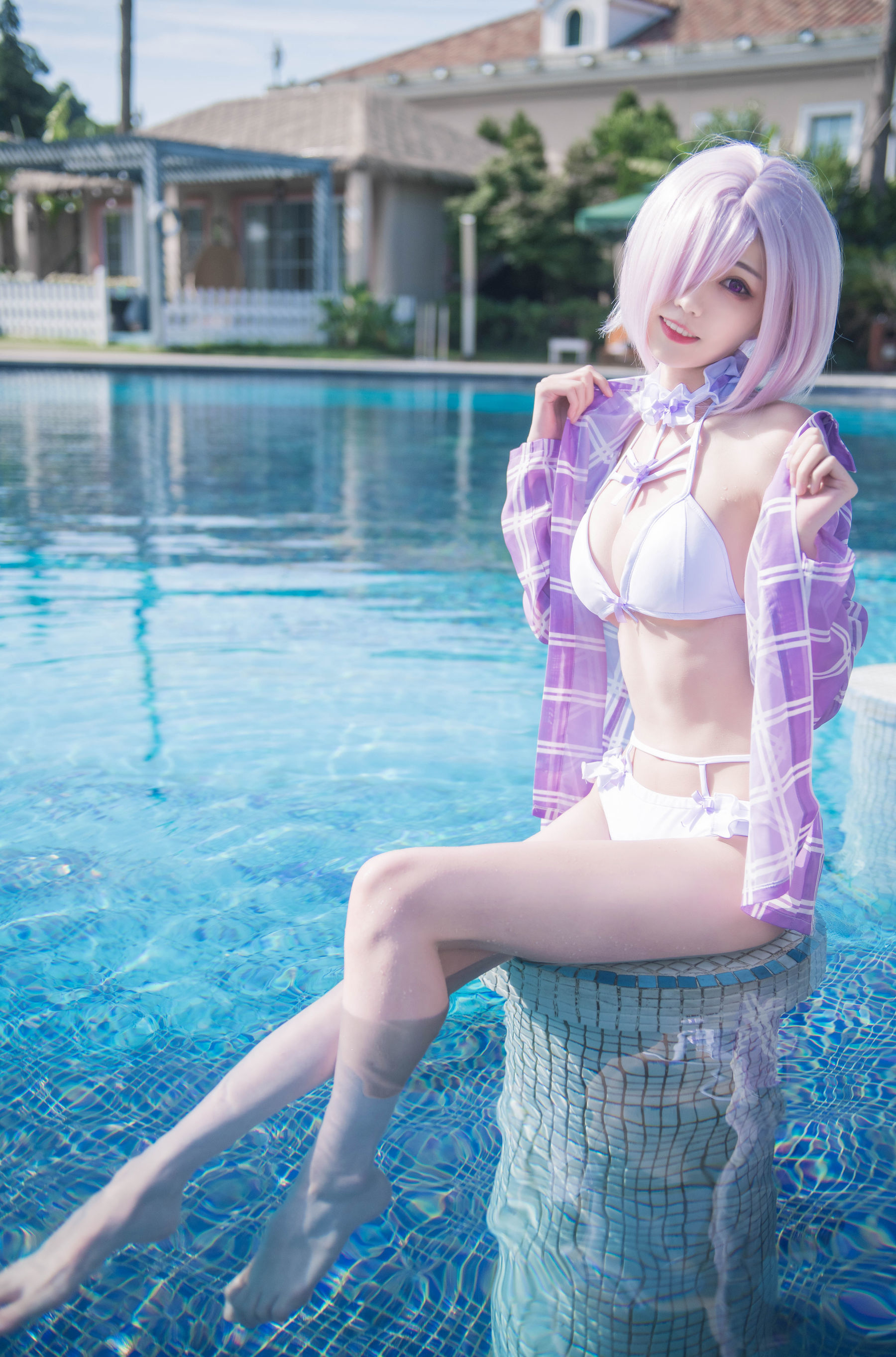[萝莉COS] 小妖精你的负卿 – 玛修泳装 [16P]