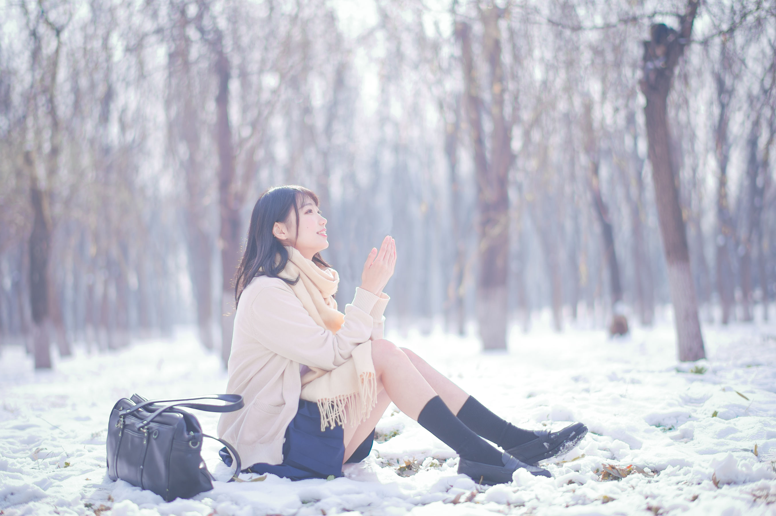 周叽是可爱兔兔 – 雪景JK [15P]