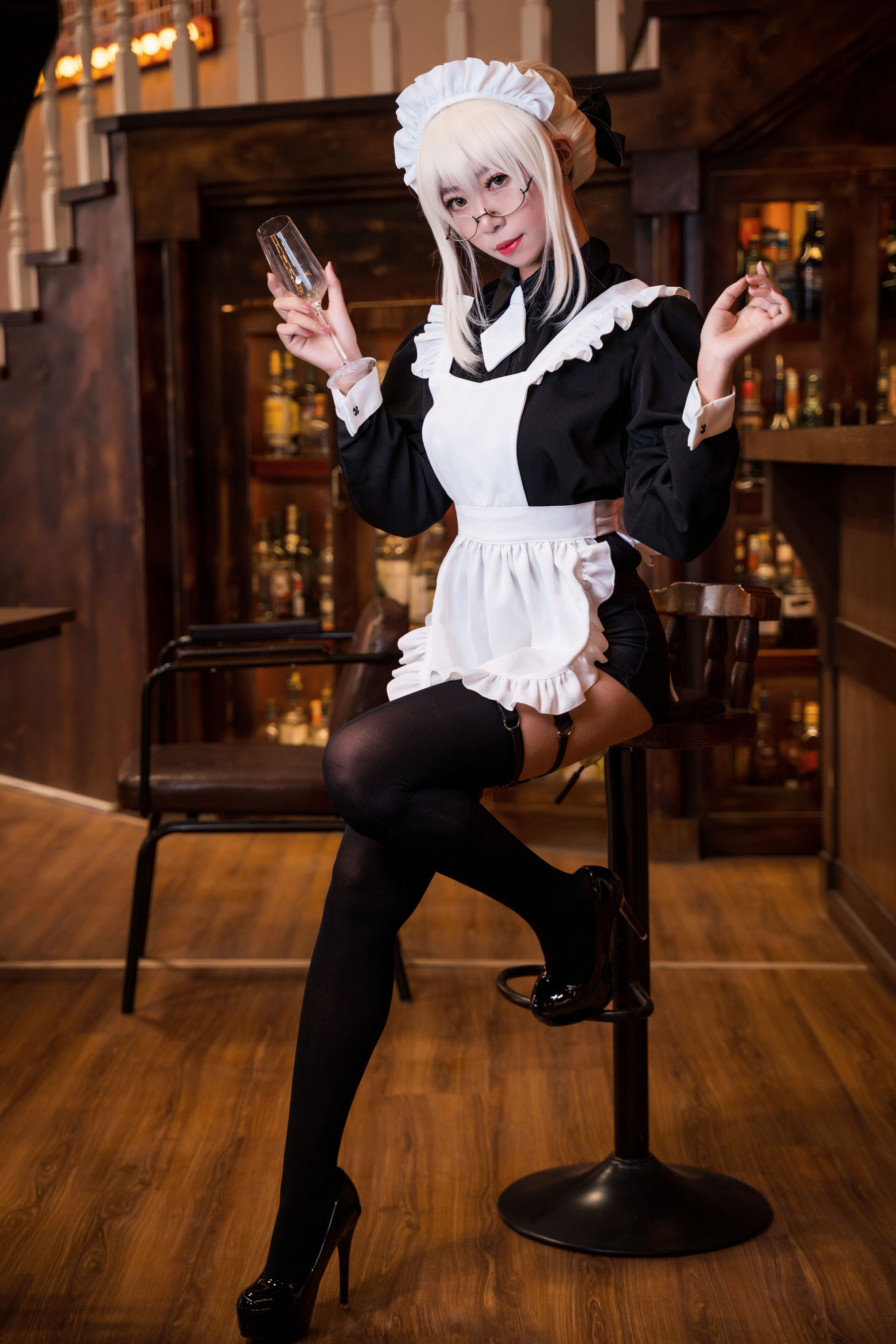 [Cosplay写真] 动漫博主Money冷冷 – 95式玉玲珑-黑呆女仆 [18P]