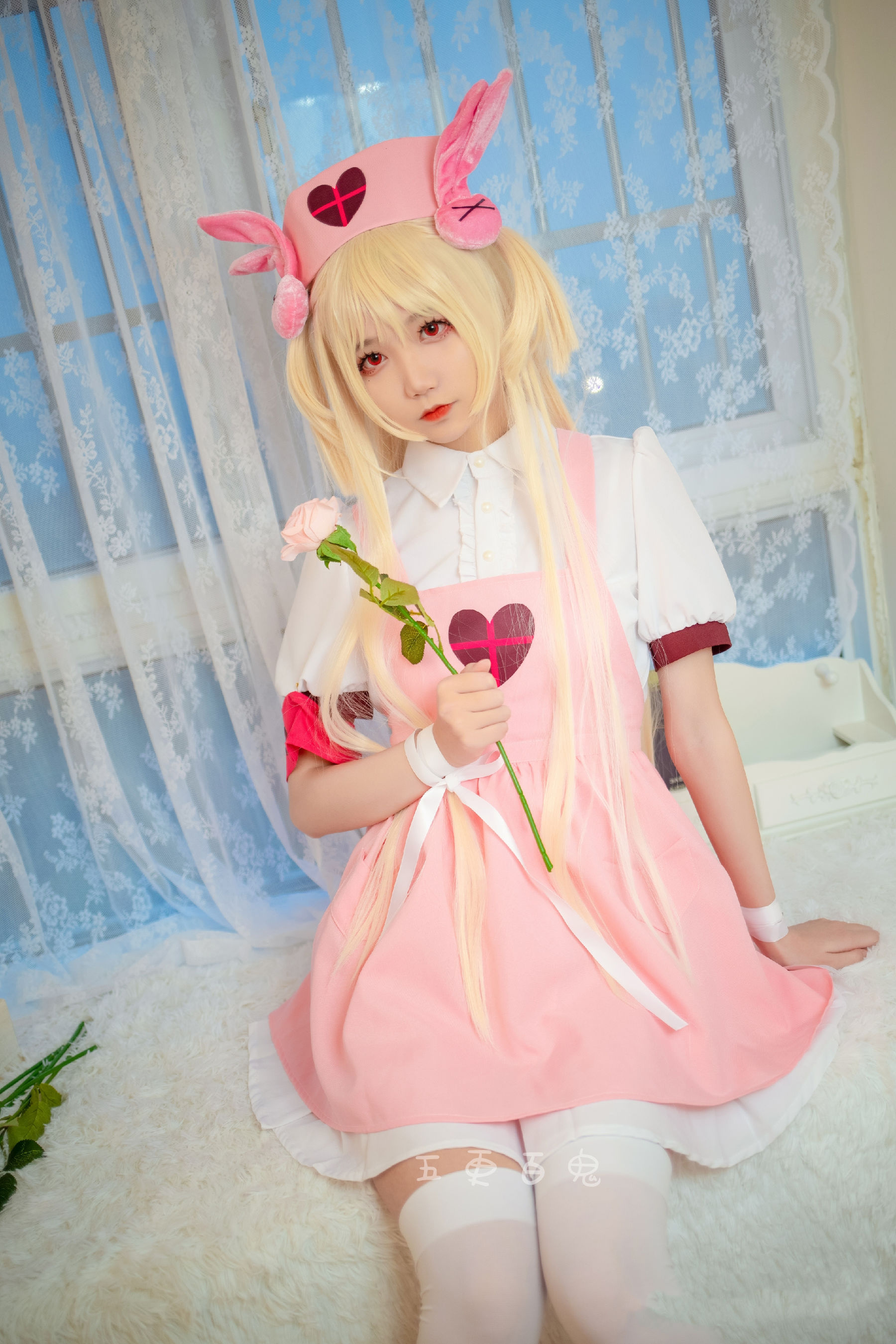 [Cosplay写真] 清纯少女五更百鬼 – 小护士 [6P]