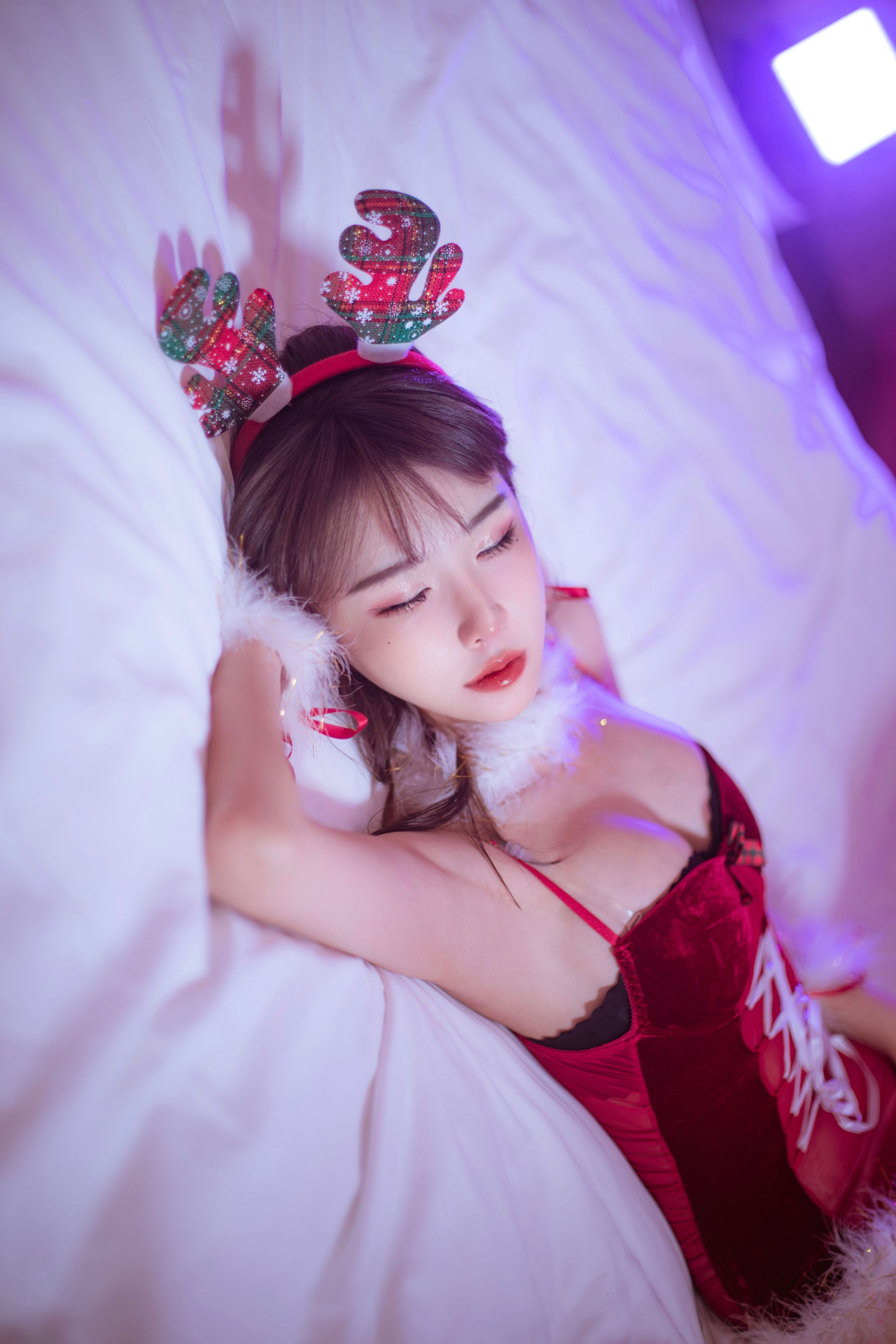 余多多Dudu – 圣诞特辑 [27P]
