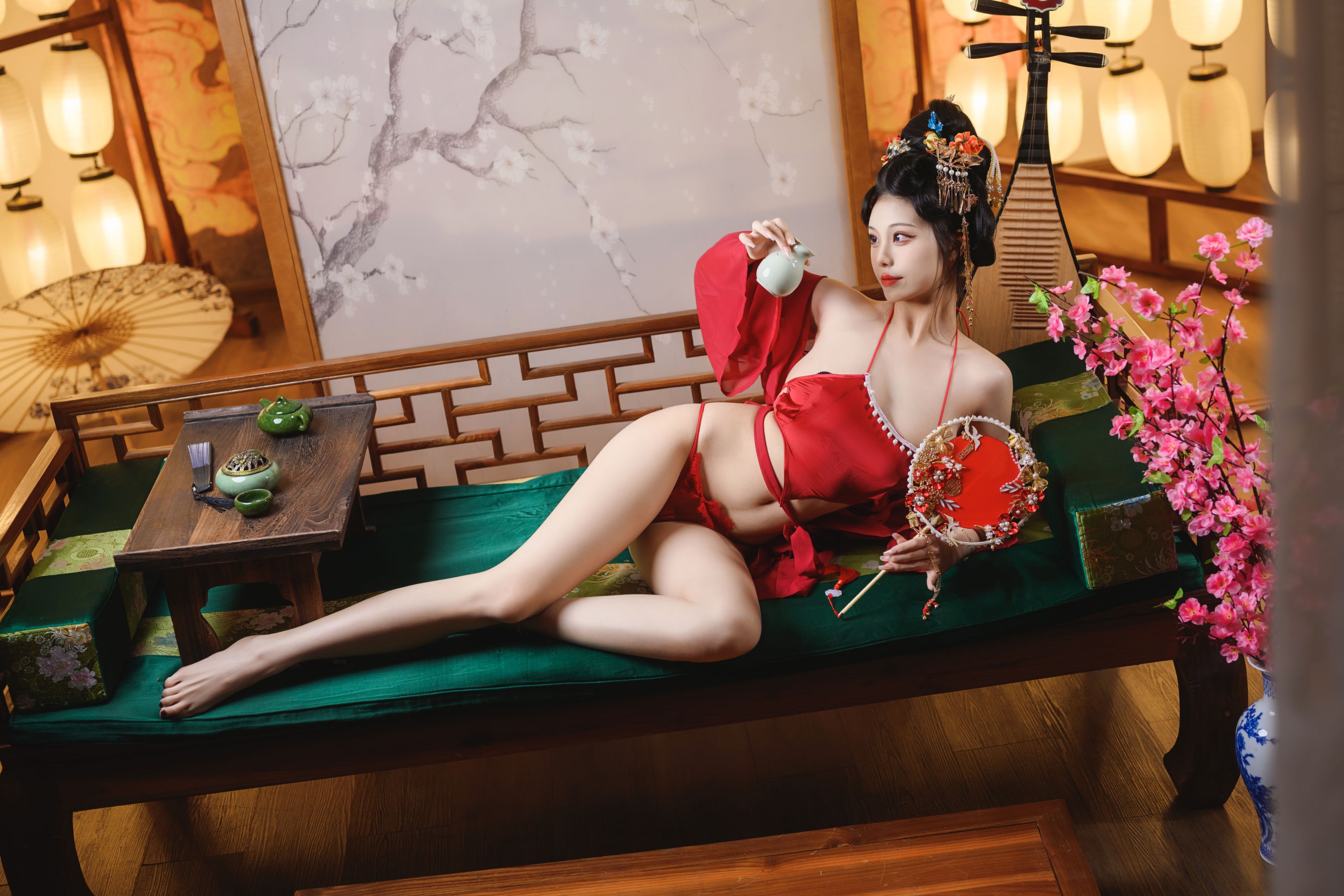 萌系小姐姐蜜汁猫裘 – 唐宫夜宴 [60P]