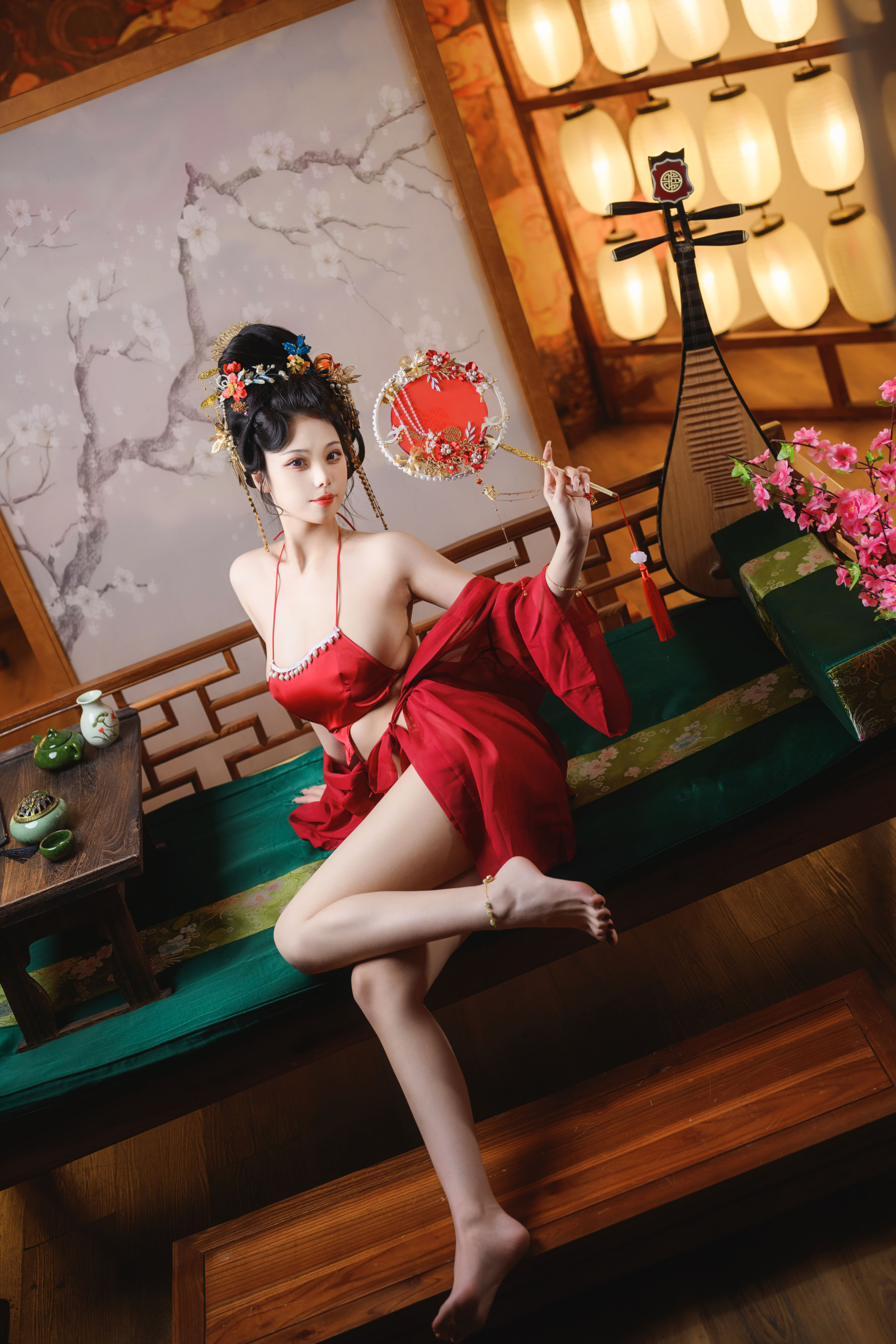 萌系小姐姐蜜汁猫裘 – 唐宫夜宴 [60P]
