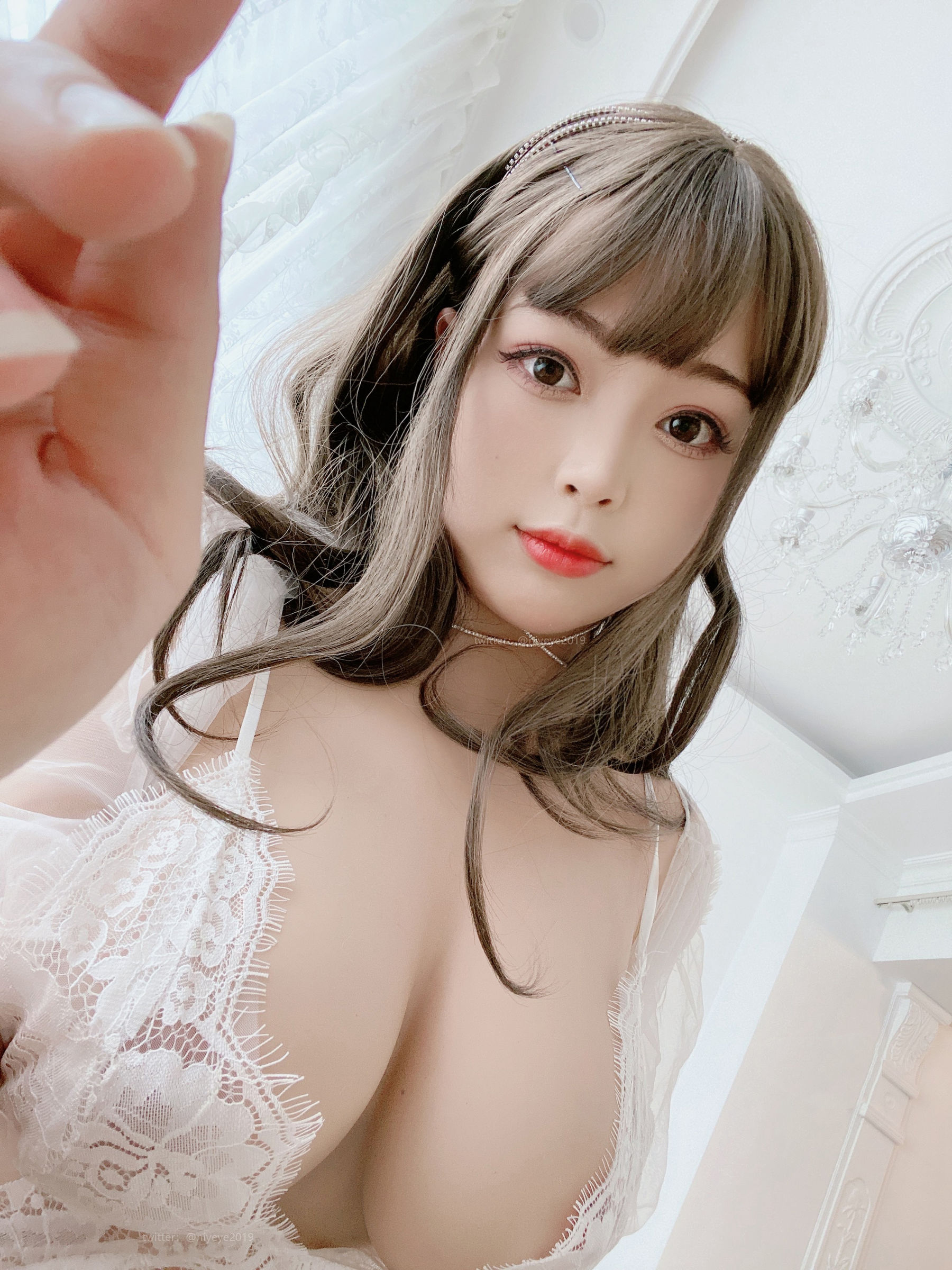 白烨-&耶米西奶露 – 人妻の回家诱惑 [25P]