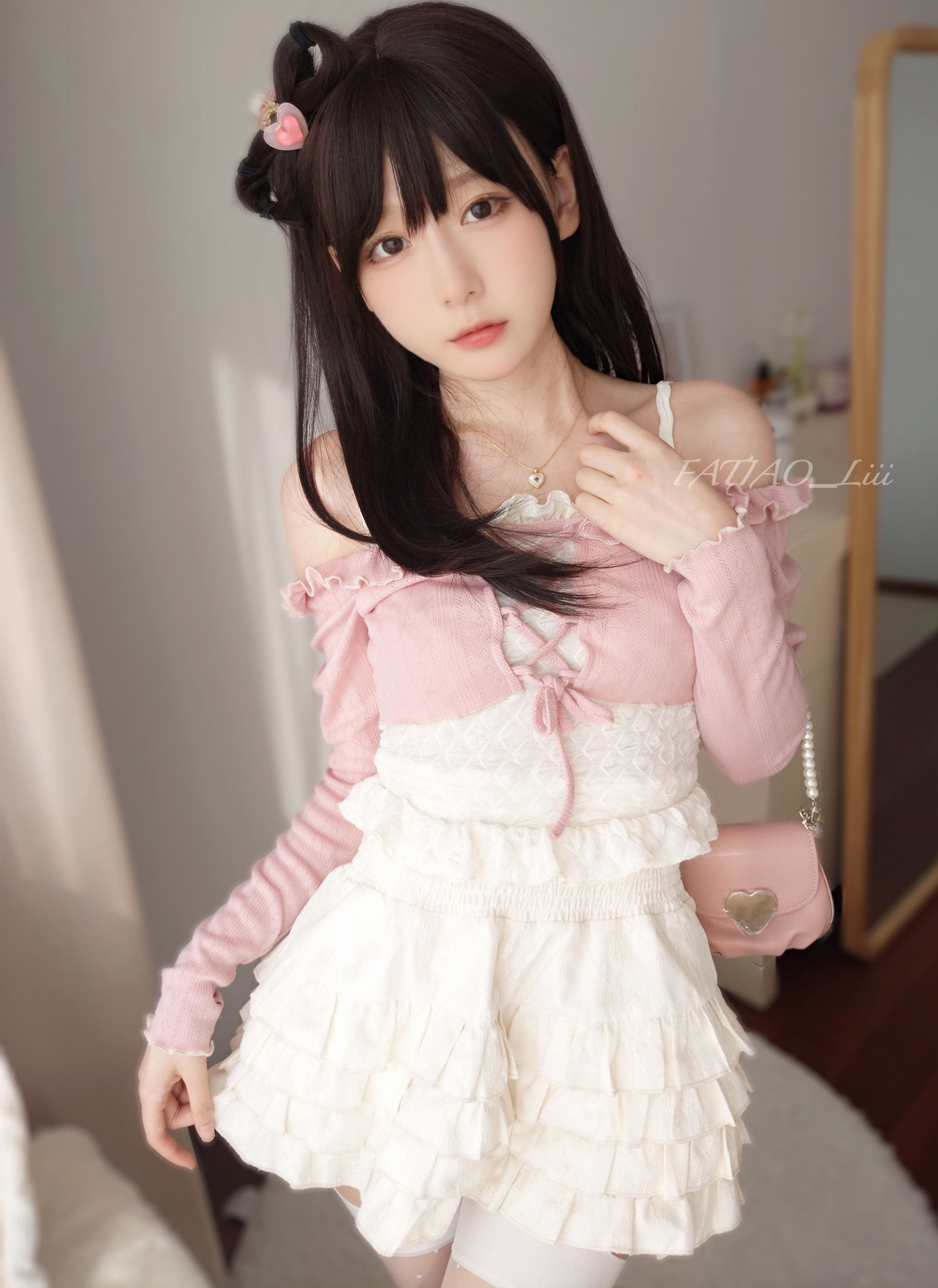 迷之呆梨(发条少女)[fantia] 2023-02-17 デートの下着 [20P]