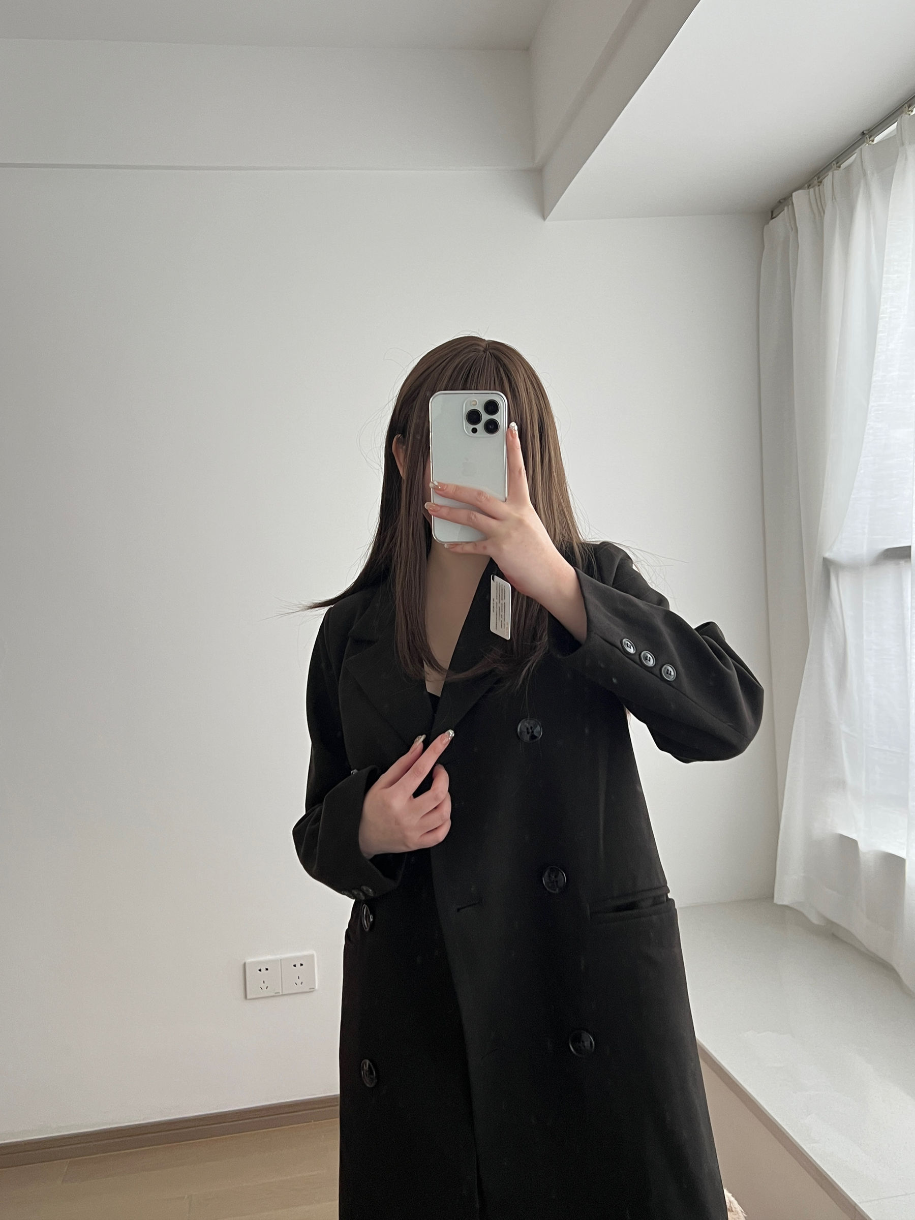 蜜桃少女是依酱呀 – 情人节 黑巧 [26P]